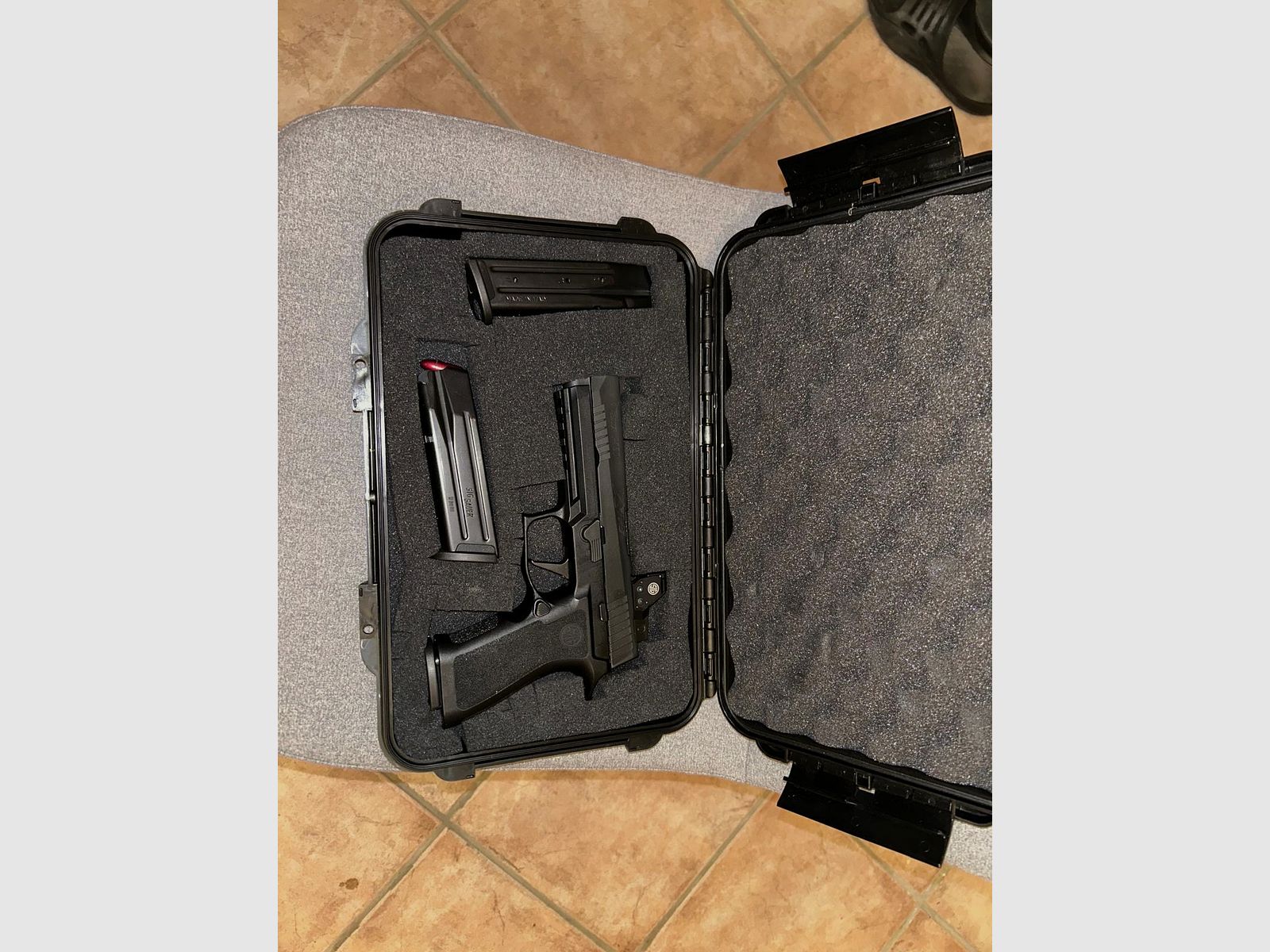 Sig Sauer P320 X Five Legion mit Romeo 1, Bild 7 von 7