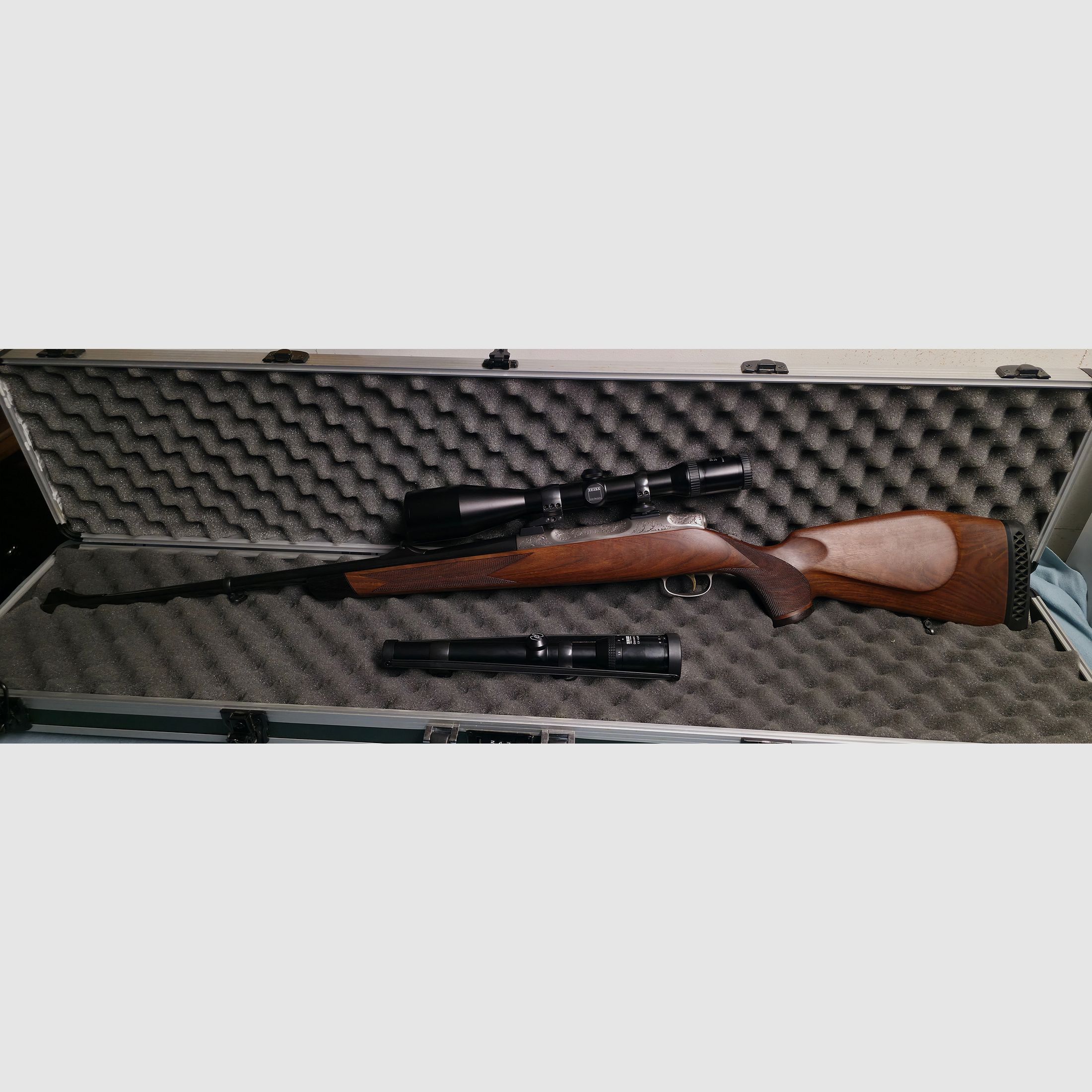 Sauer 90 Luxus Kal. 30-06 mit Zeiss Diavari-Z 3-12x56 und Zeiss Diavari-C 1,5-4,5x18