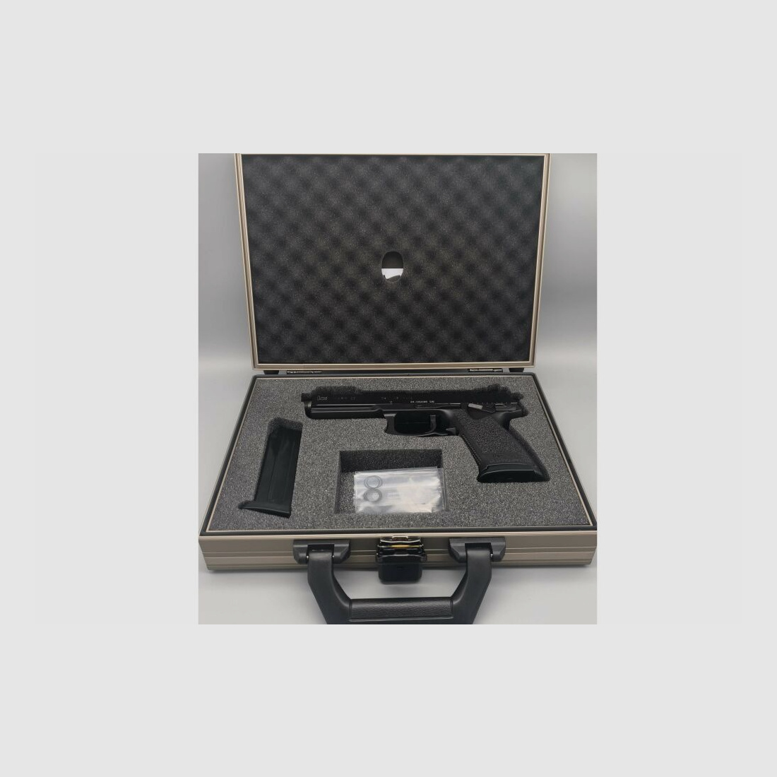 Heckler & Koch Mark 23 (MK23 SOCOM) .45Auto