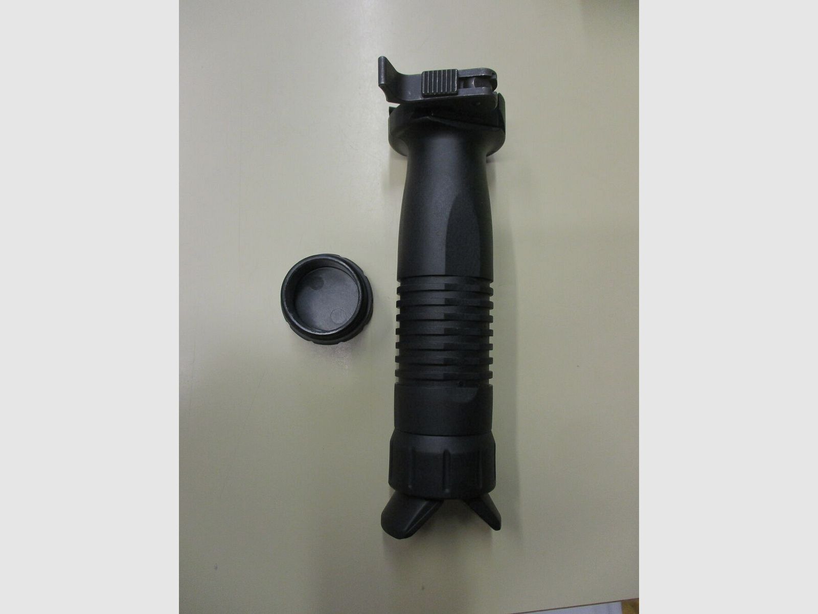 B&T front grip with bipod Unigrip QD