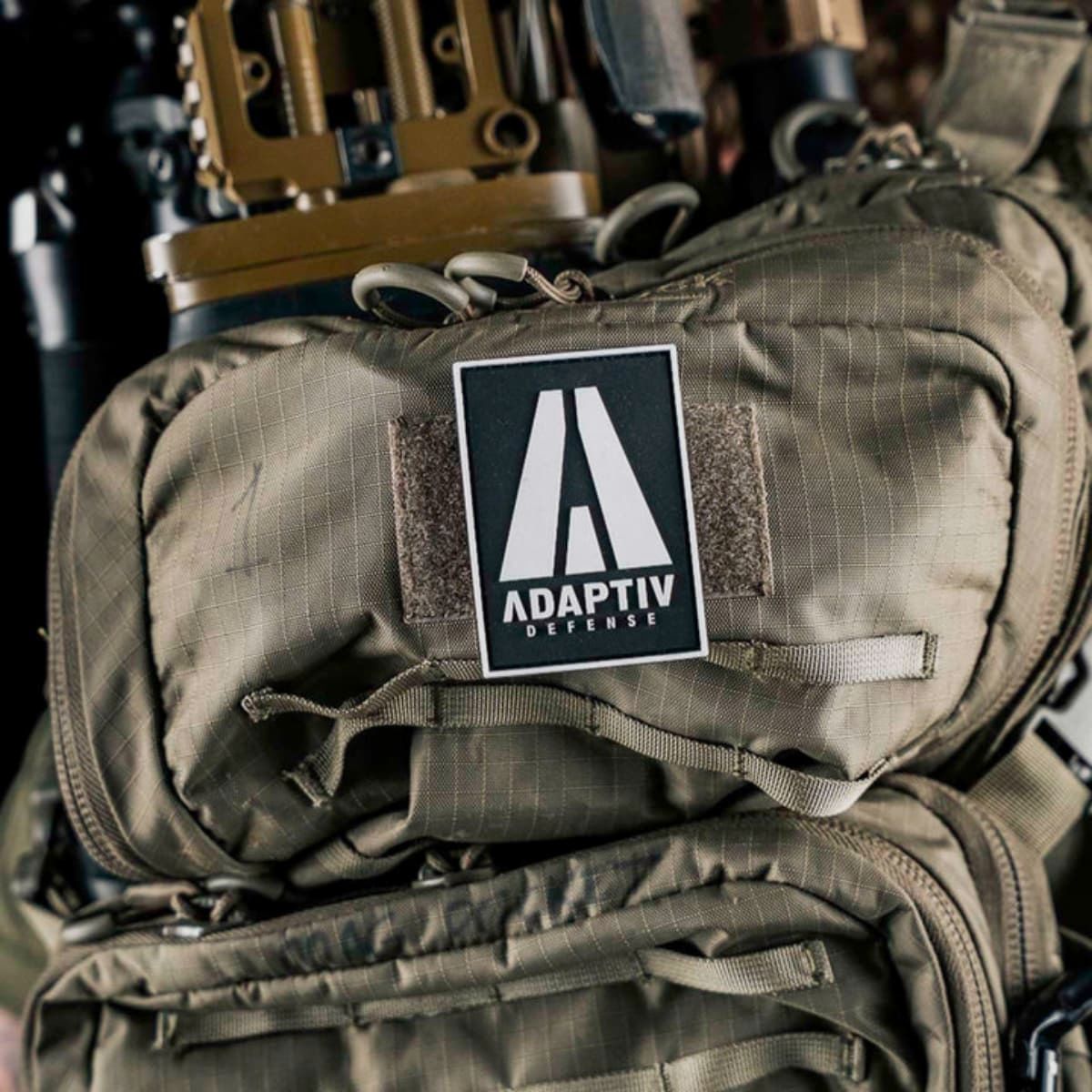 ADAPTIV DEFENSE - Patch - Full Logo, zdjęcie 2 z 2
