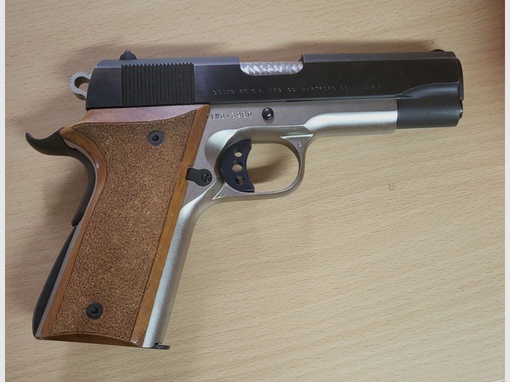 Colt Commander