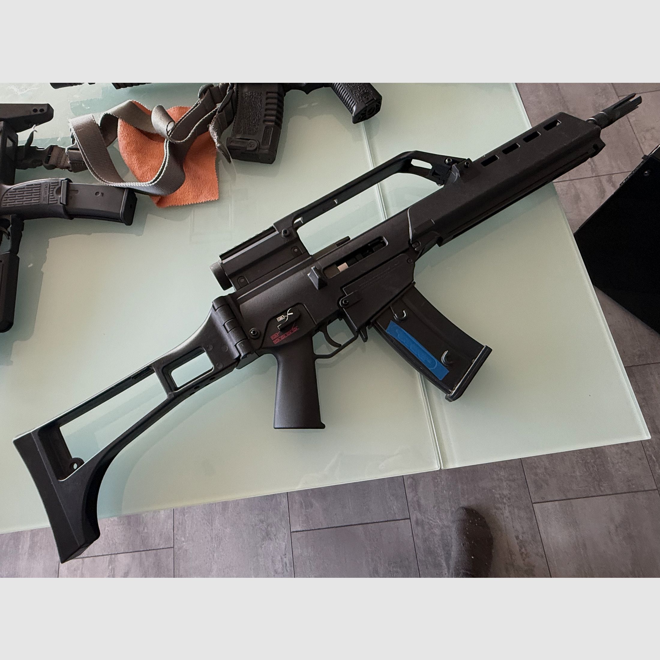 VFC MP7 GBB Einsteiger Set! / 3 Magazine / Viel Zubehör / OVP / Verhandlungsbasis!
