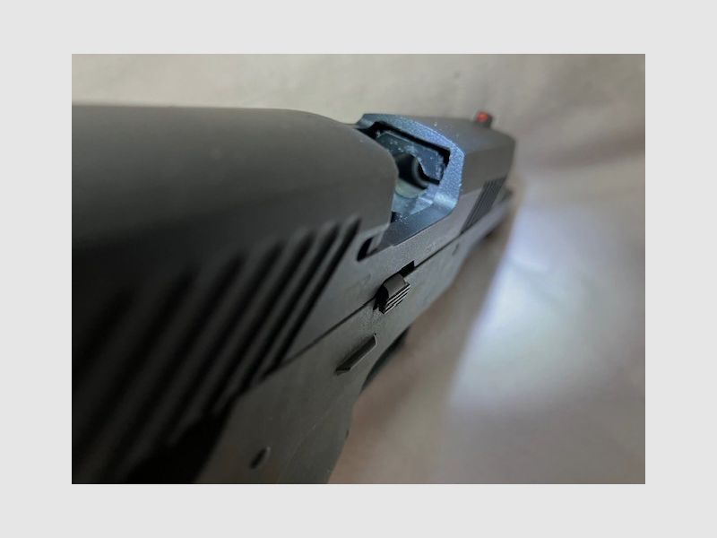 SIG SAUER P320 OD-GREEN, cal. 9mm P.A.K. PTB Nr. 1038