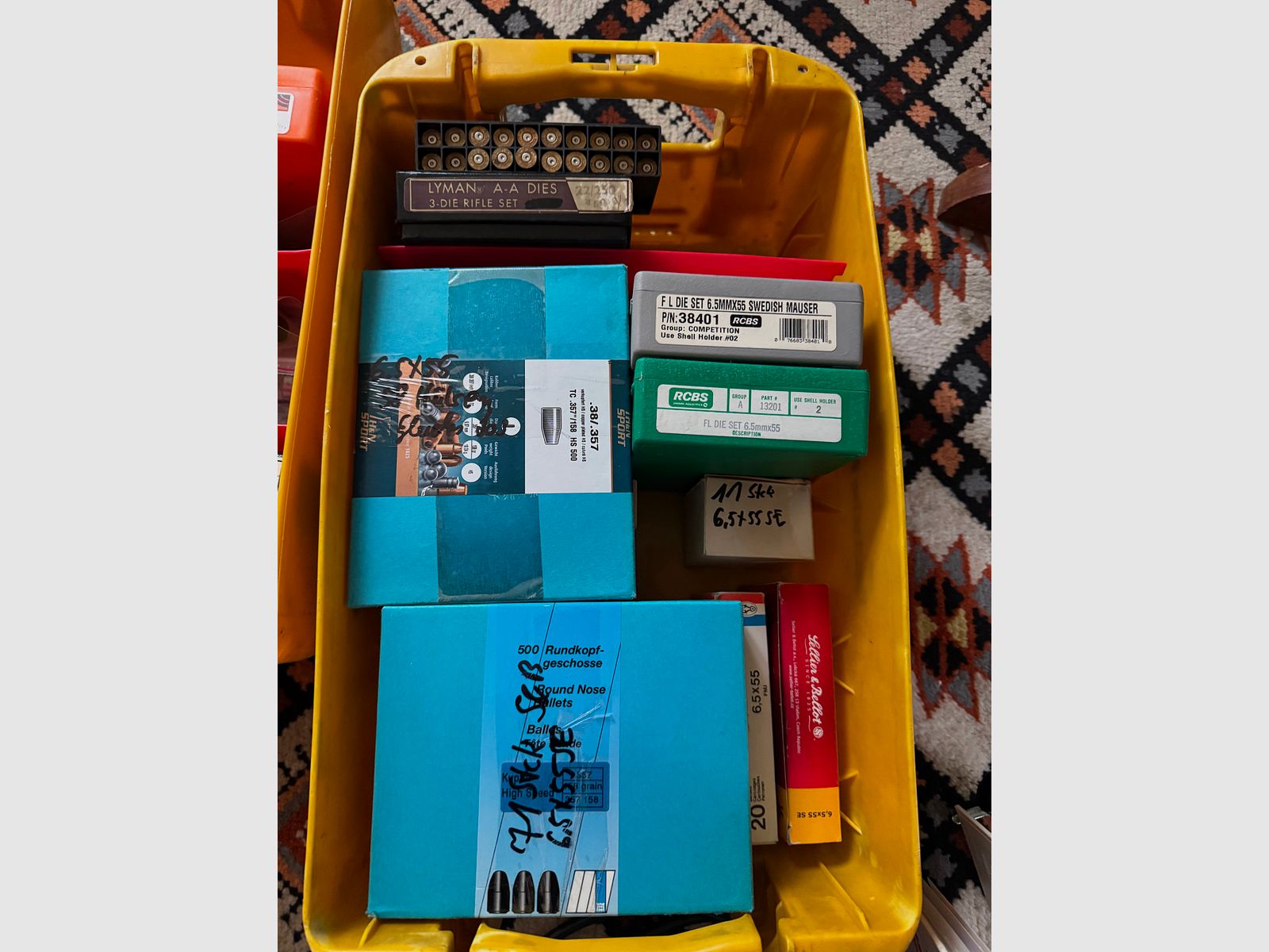Reloading .38 Special / .357 Magnum - Various items such as primers, cases, bullets, dies, molds..