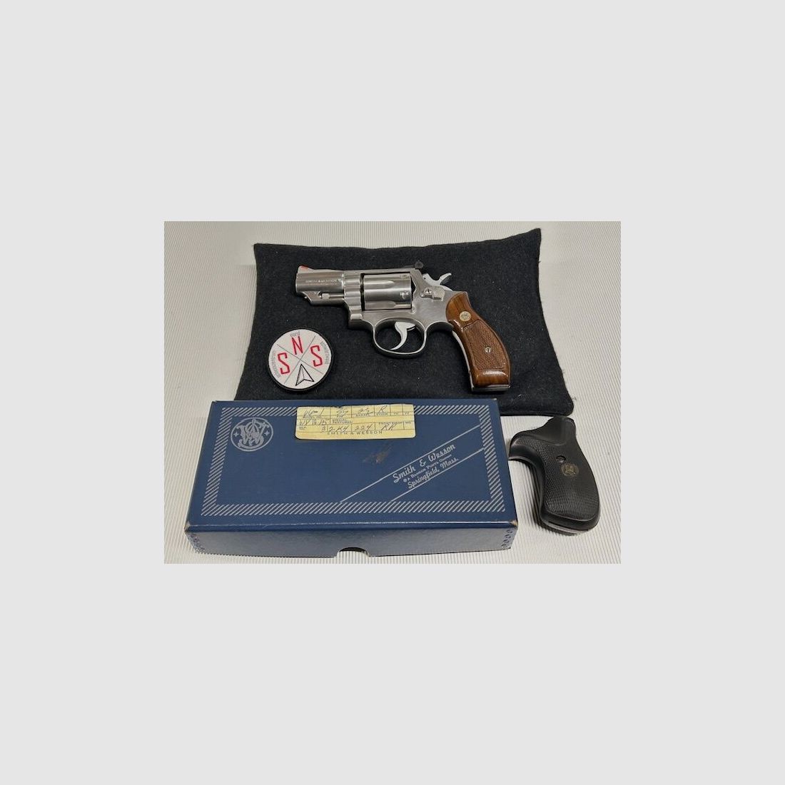 Smith & Wesson S&W 66-1, Révolver