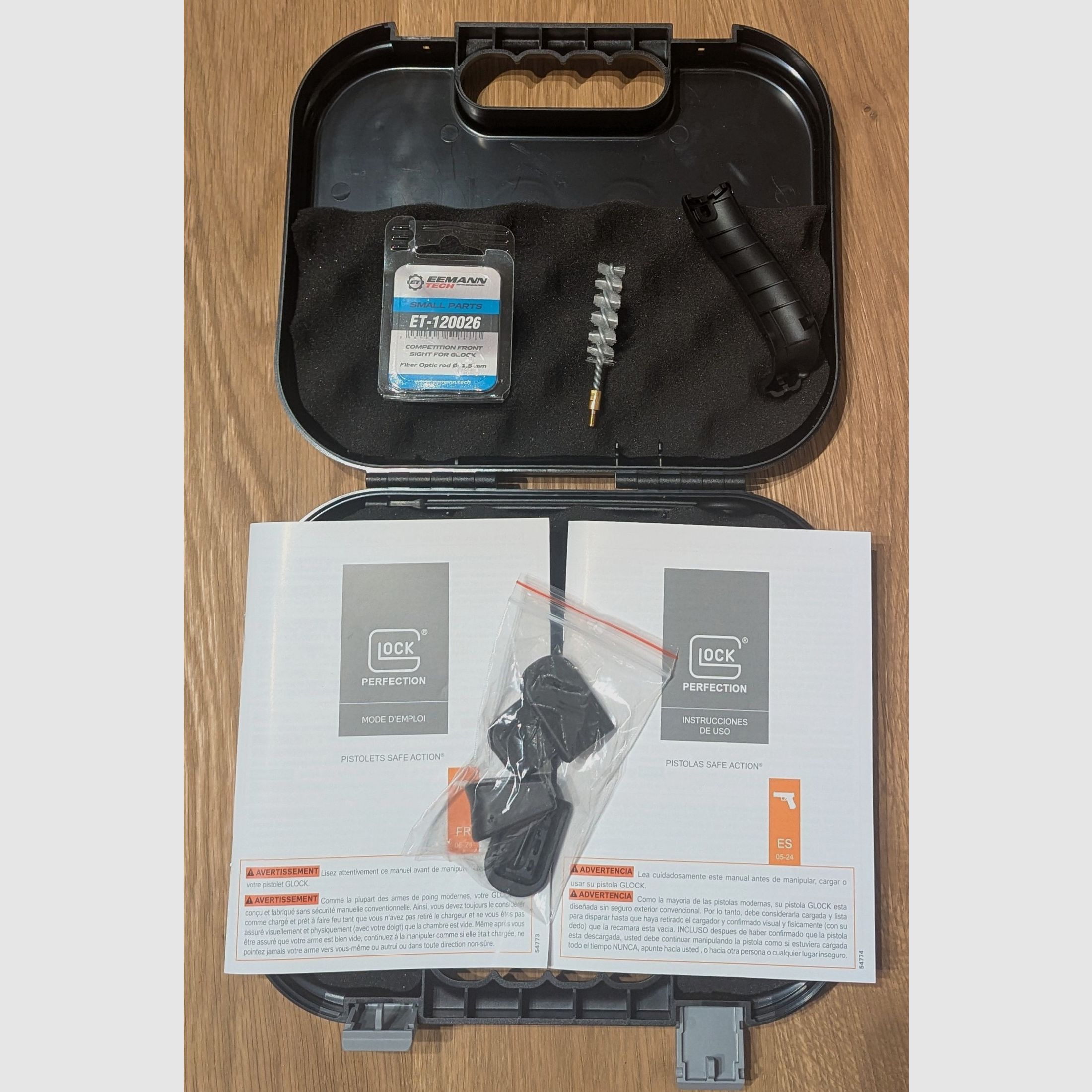 Glock 17 Gen 5 MOS + 4 Magazine + Holster