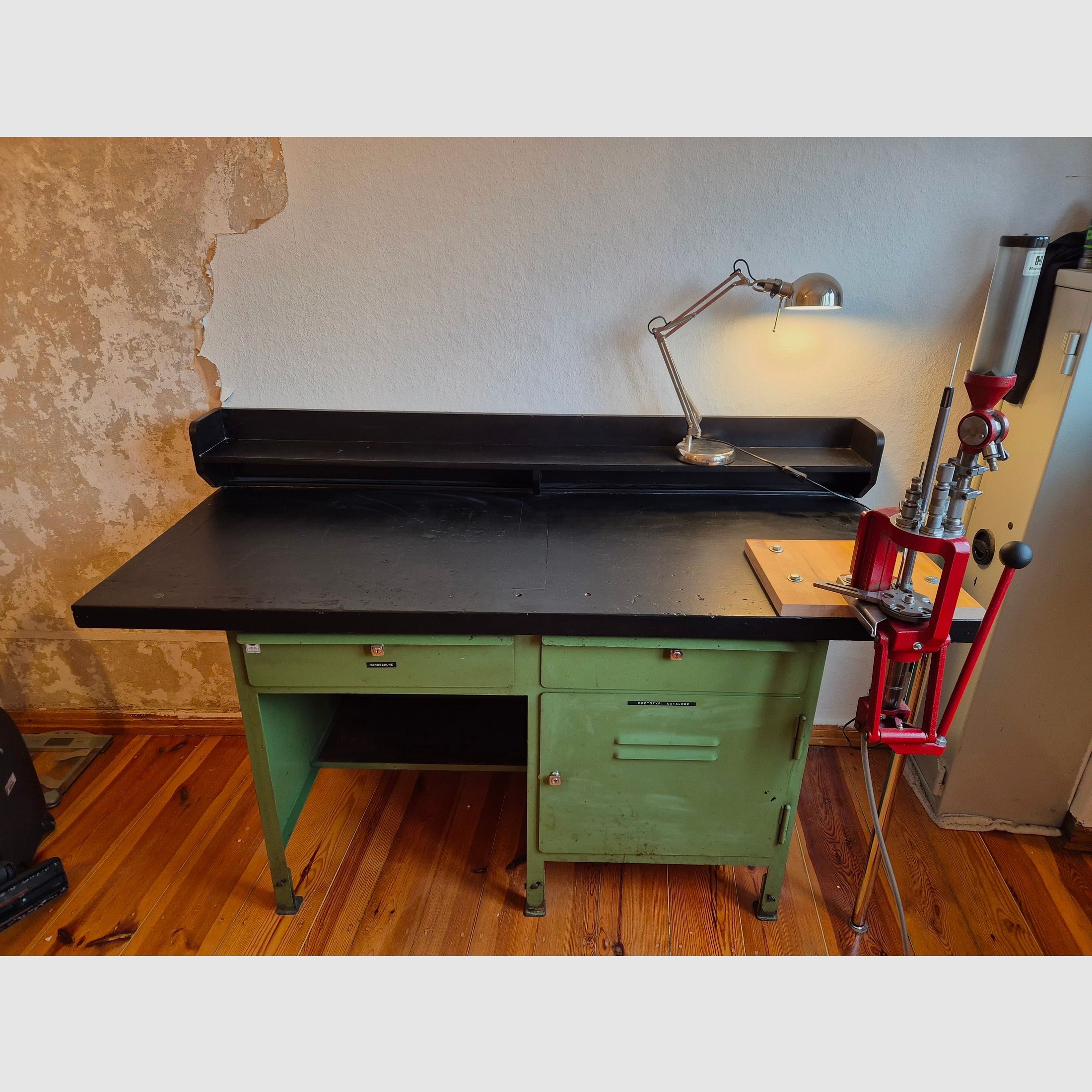 Hornady 5-Station Wiederladepresse Komplettset + massiver Tisch & Zubehör