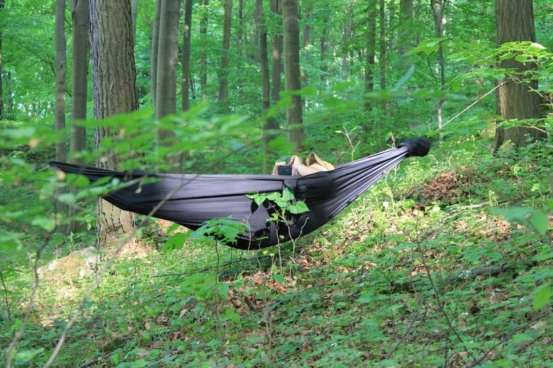 Wytrzymały hamak Niedźwiedź Tigerwood czarny dwuosobowy