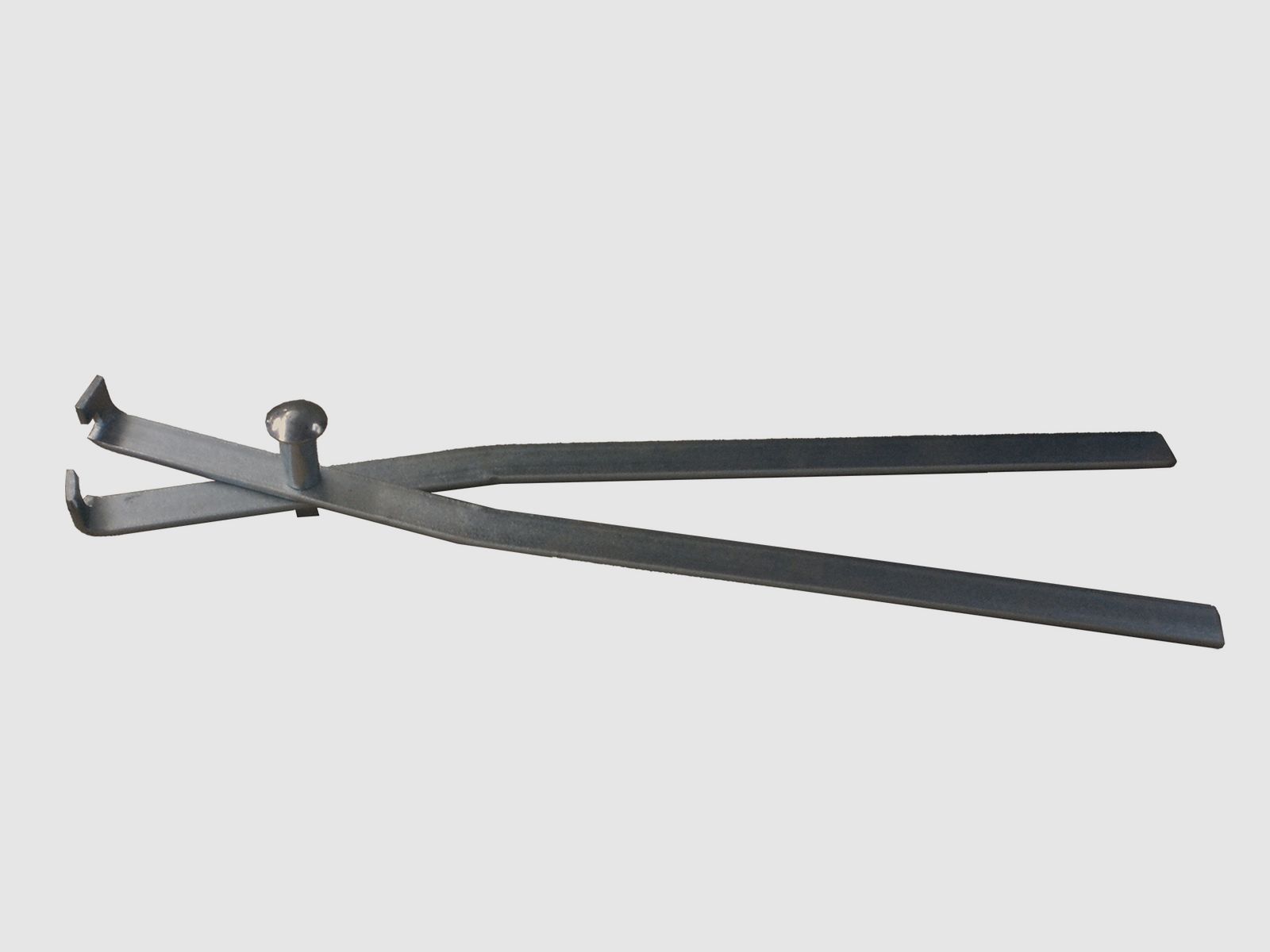 Tensioning tool for Conibear traps