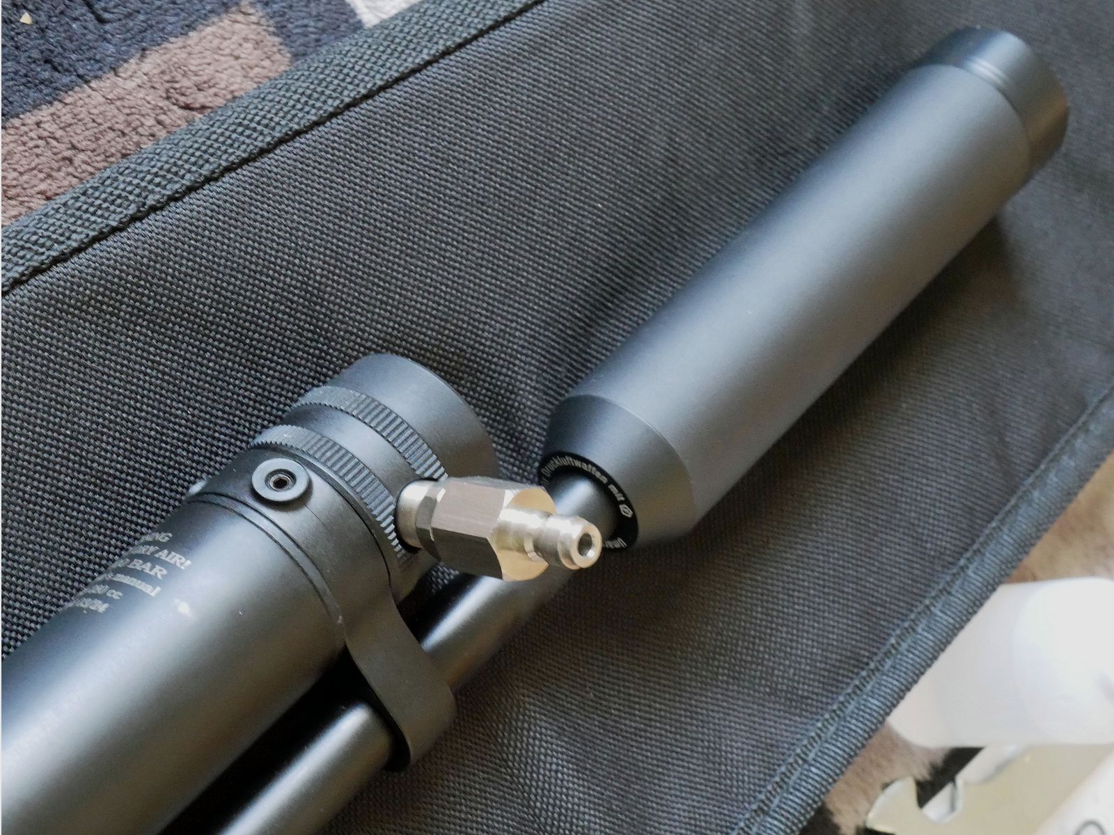 Kral Arms Puncher Nish S luchtgeweer kal. 5,5 mm met richtkijker, tas, Diana-pomp en demper - als nieuw -
