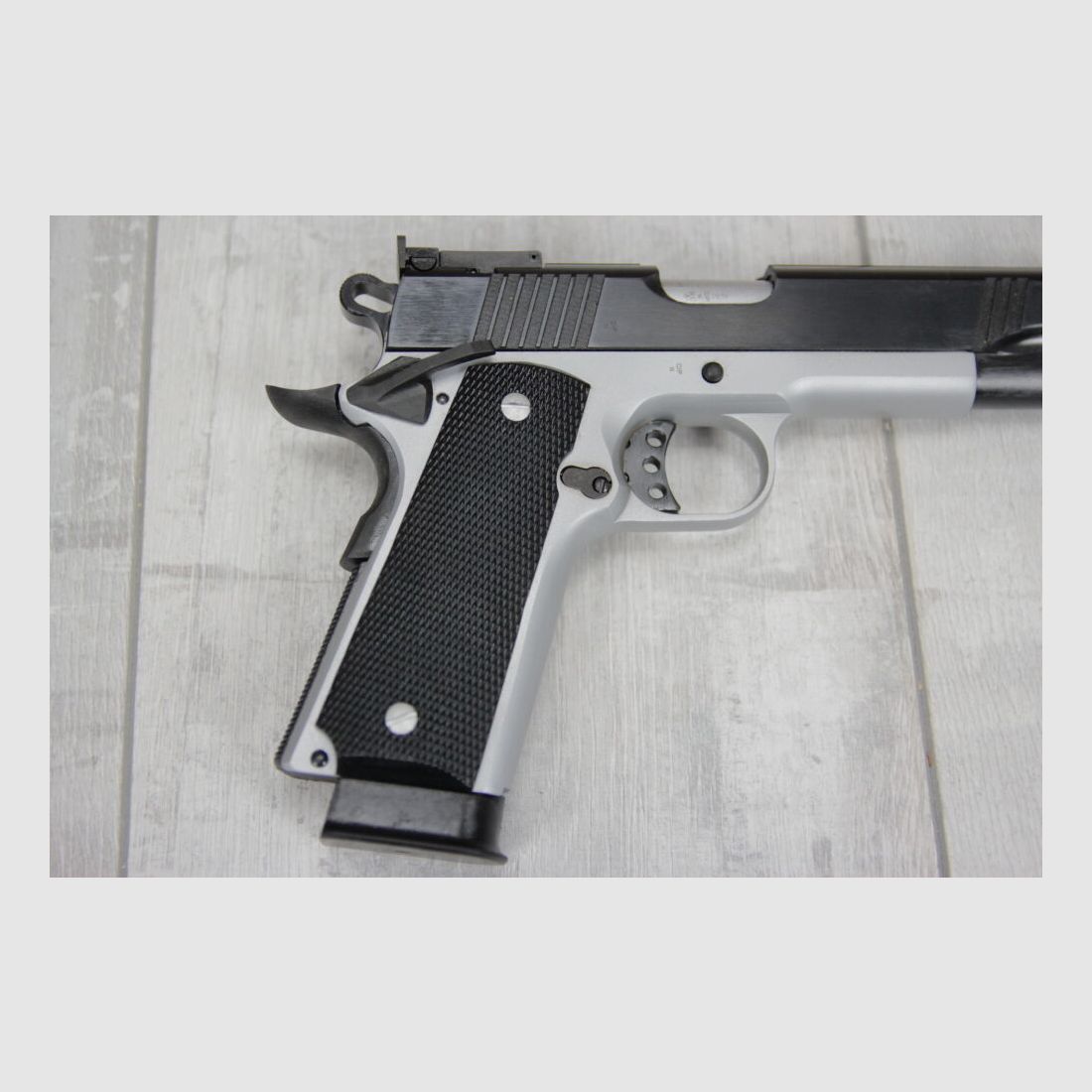 Norinco 1911A1 Sport Cromado Dúo Tono