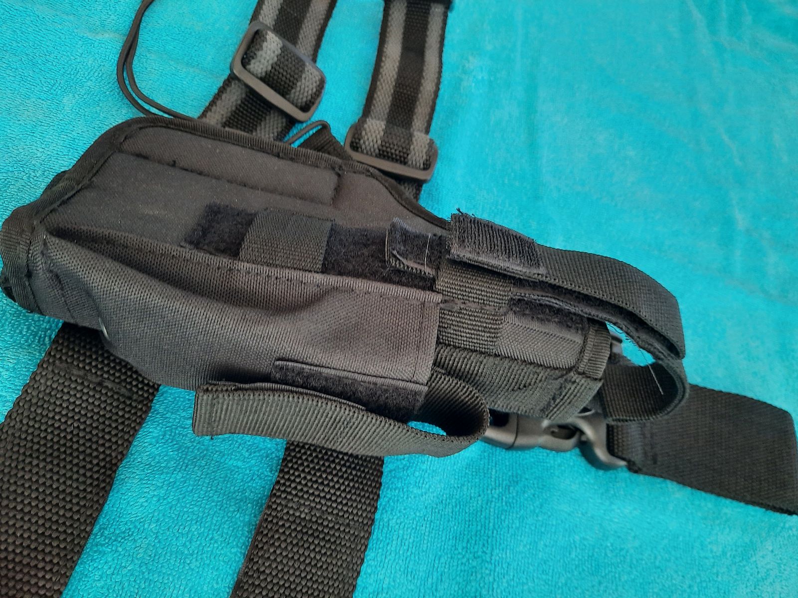 Tactical thigh holster