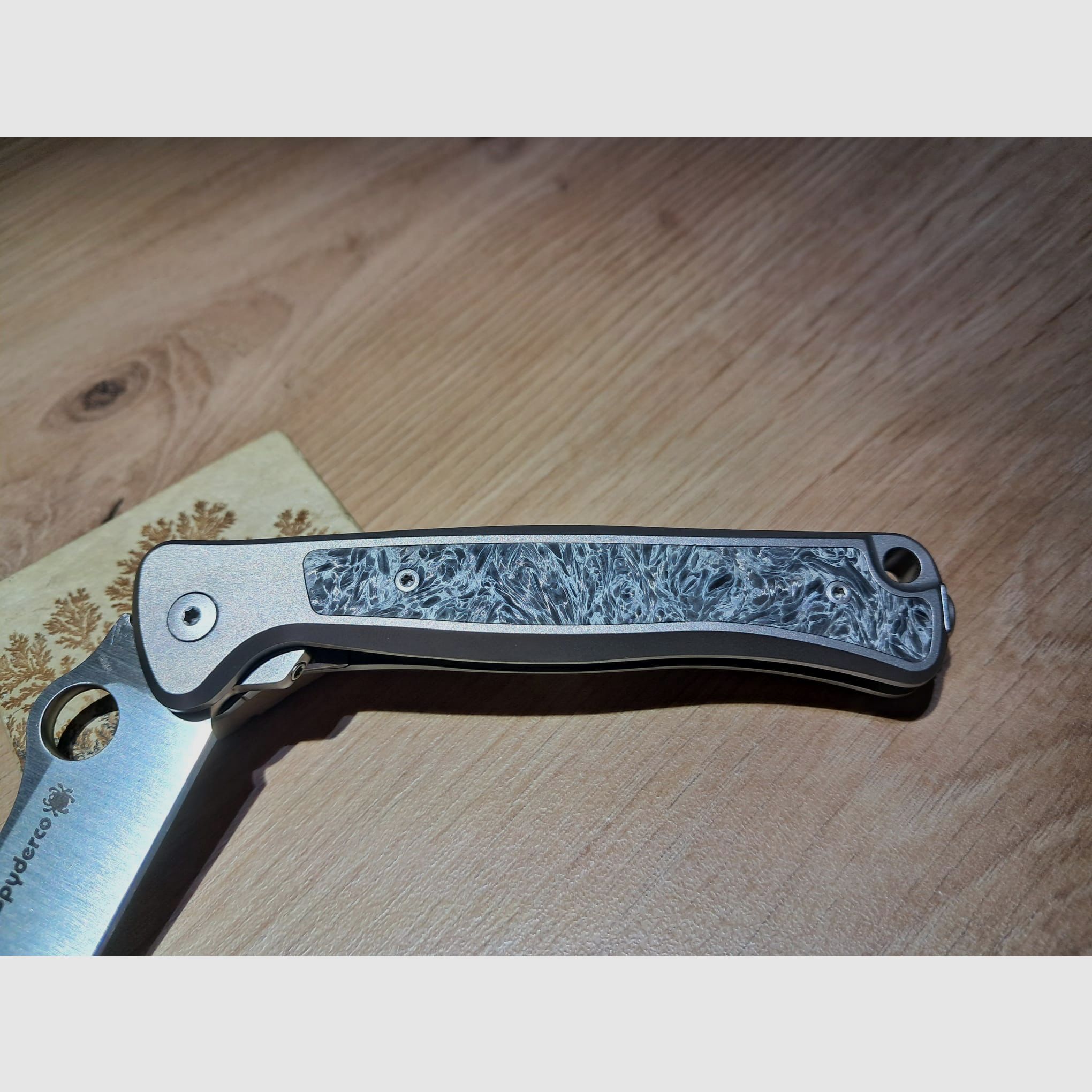 Spyderco Slym Titan. Lionsteel. Nóż. Nóż kieszonkowy