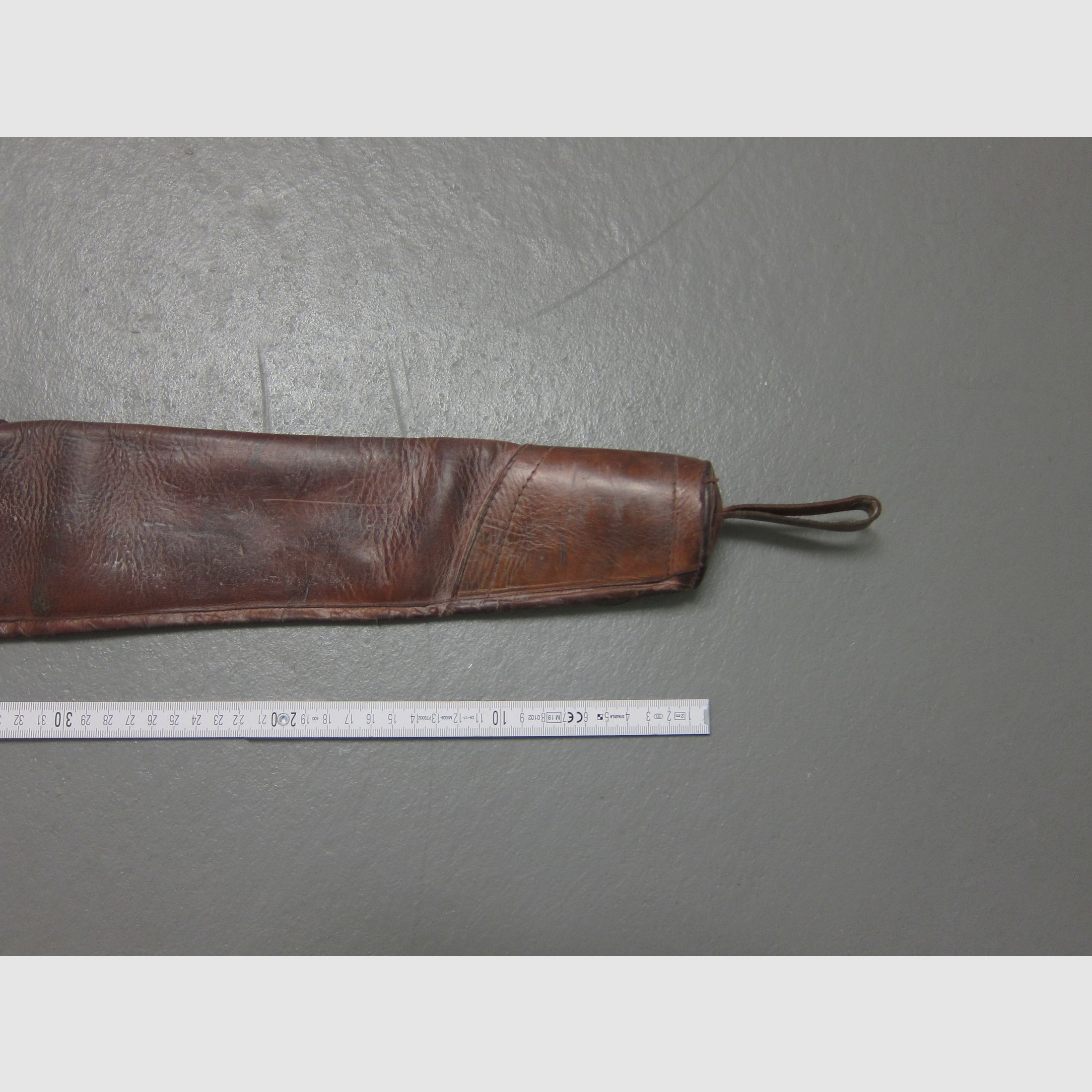 ancien étui en cuir