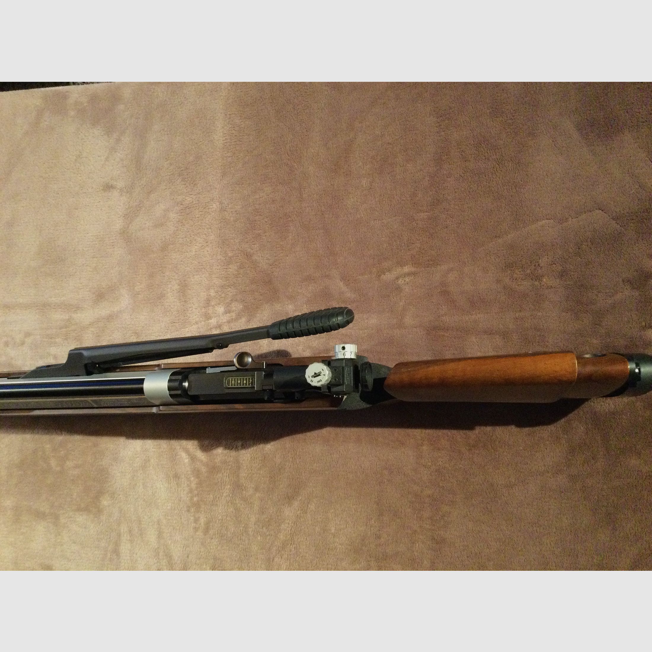 Anschütz Super Air 2002; Match-Luftgewehr Auflage rechts; Nussbaumschaft; Top Zustand