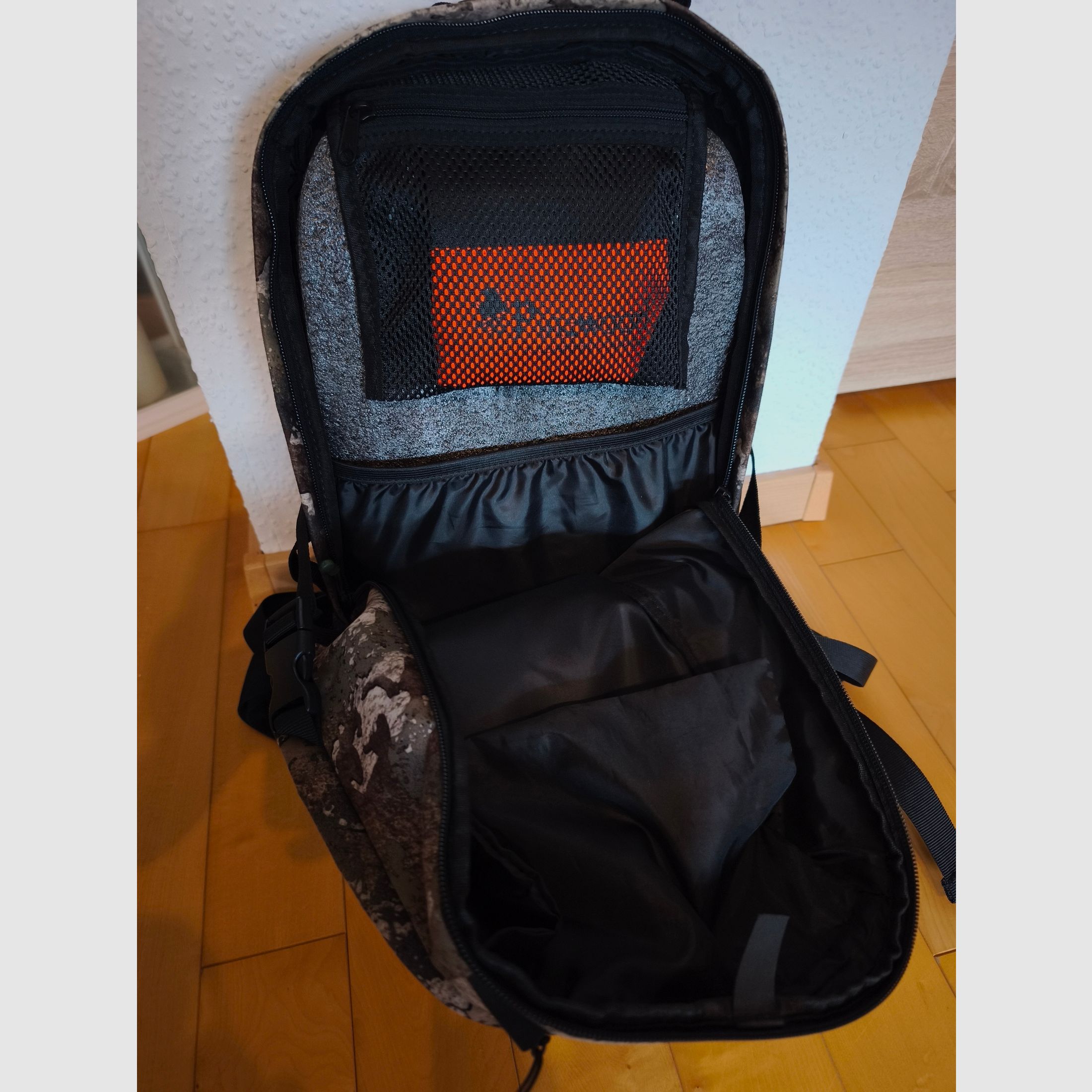 Pinewood Outdoor Camou Rucksack 22 l (Strata Camouflage) - Jagdrucksack