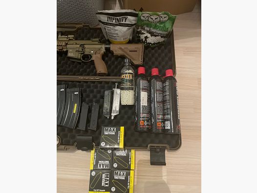 Set Airsoft complet incluant armes, équipement, valise et accessoires