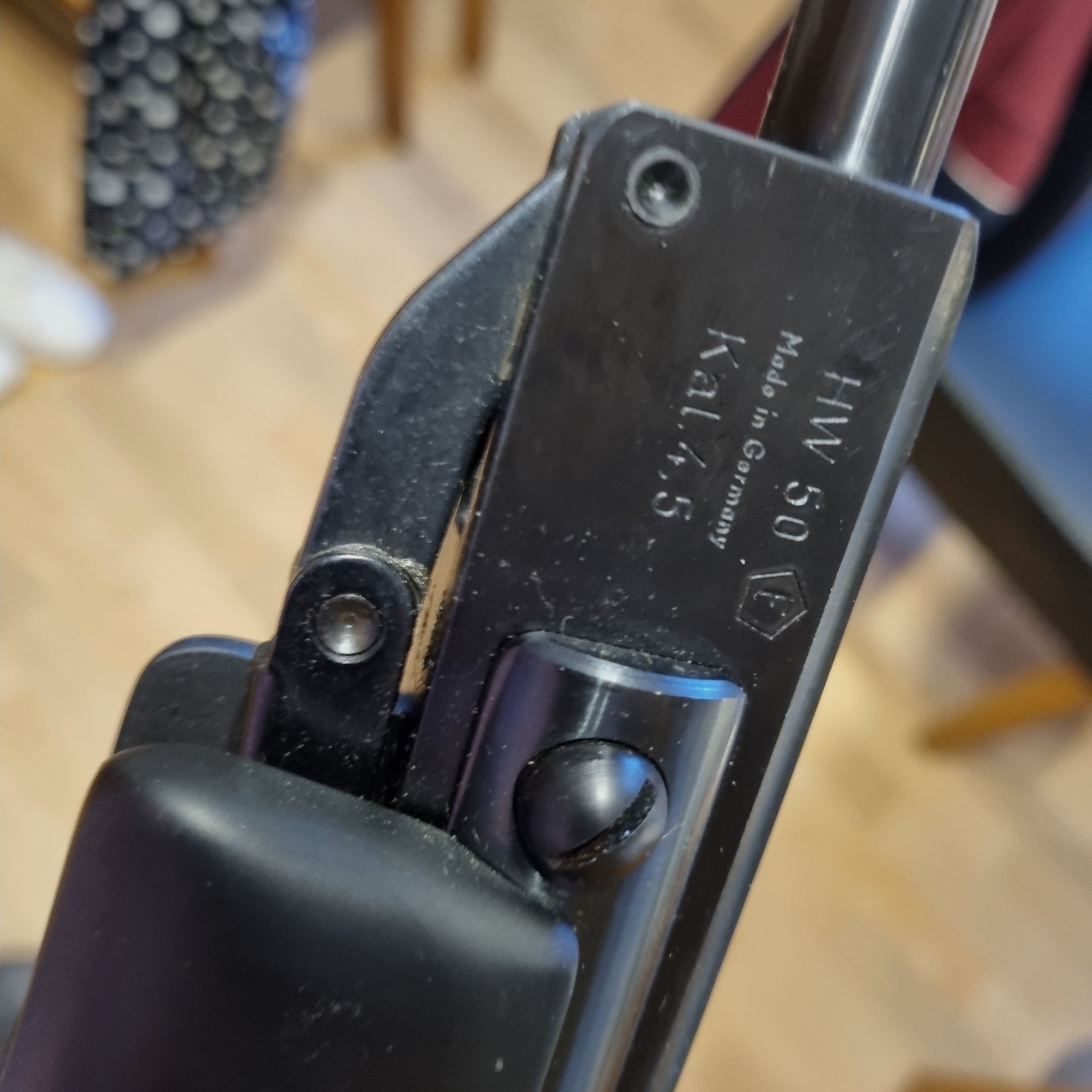 HW 50 4,5 mm, mit Schalldämpfer und ZF Hubertus 4x20