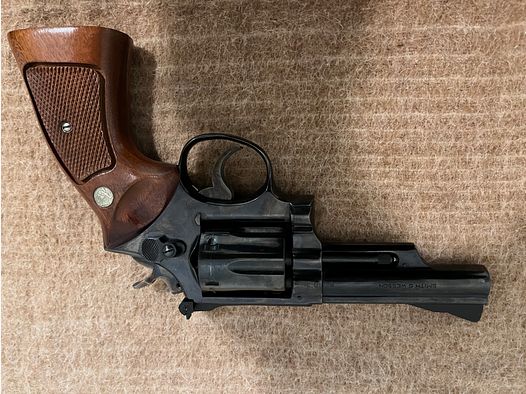 Smith & Wesson Modèle 19-4 en calibre .357 Magnum