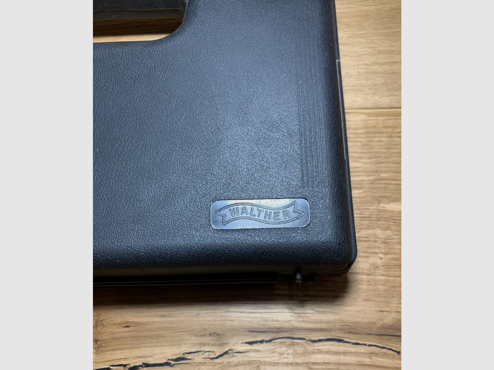 Pistolet de signalisation Walther P88 Compact/Schreckschuss 9mm P.A.K. en finition mate de Umarex