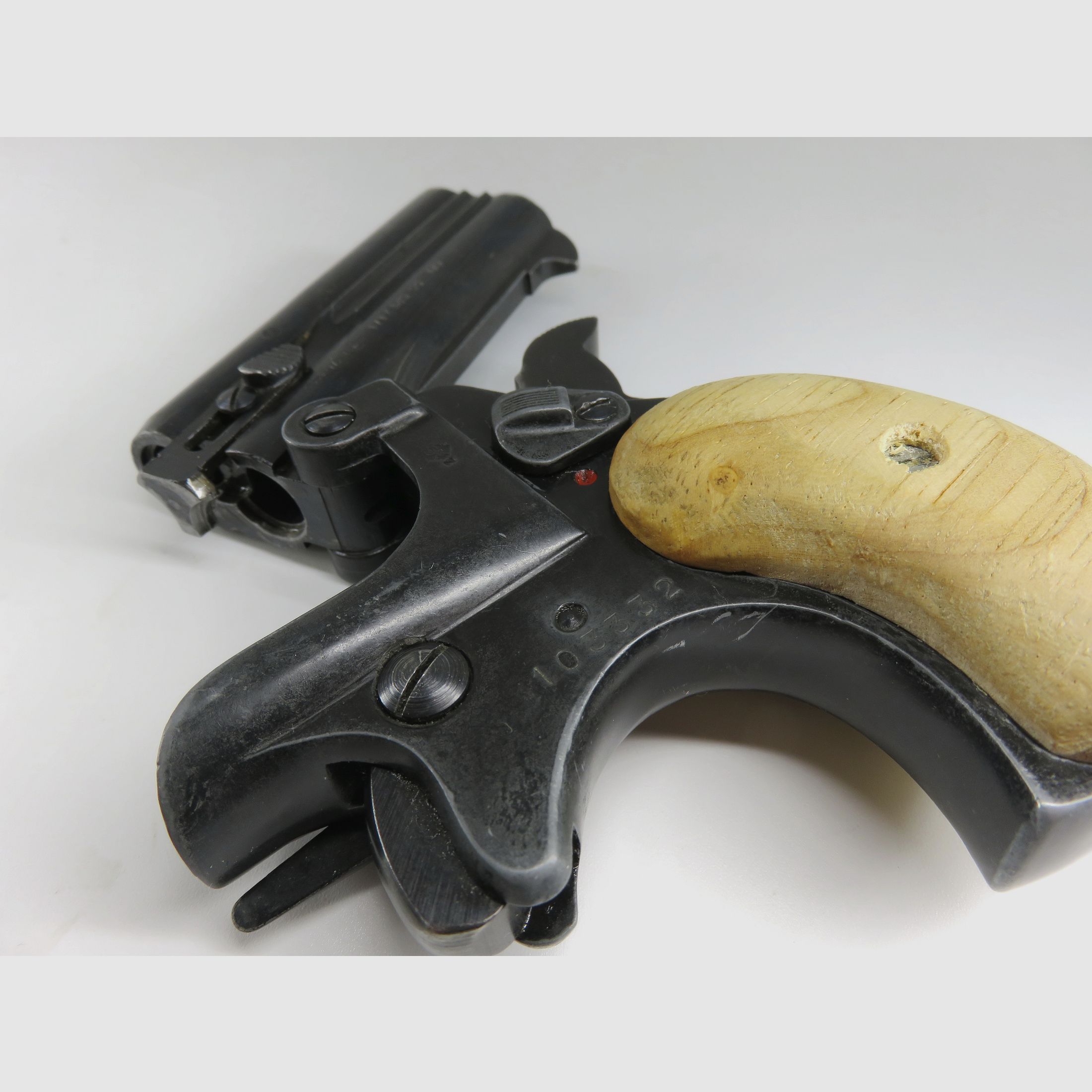 Doppelläufiger Derringer Röhm Modell RG 17 | Kaliber .38 Spezial | Deutscher Beschuss | Sammlerwaffe!