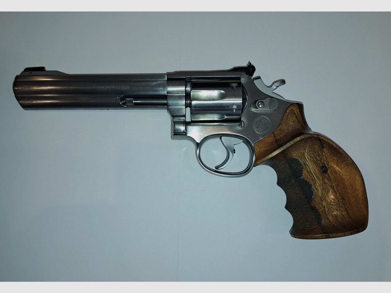 Smith & Wesson 617-1 Super TC