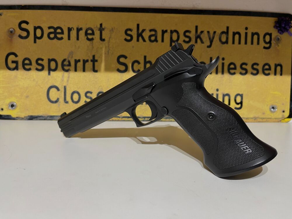Sig Sauer P210 Supertarget (ALL BLACK - Made in Germany)
