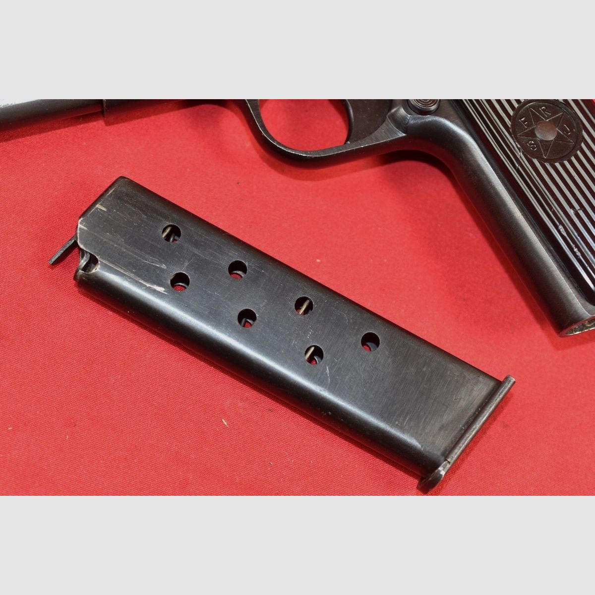 #8412 ZASTAVA M70 PISTOLE (SICHERUNG), Kal. 9x19, Bild 8 von 15