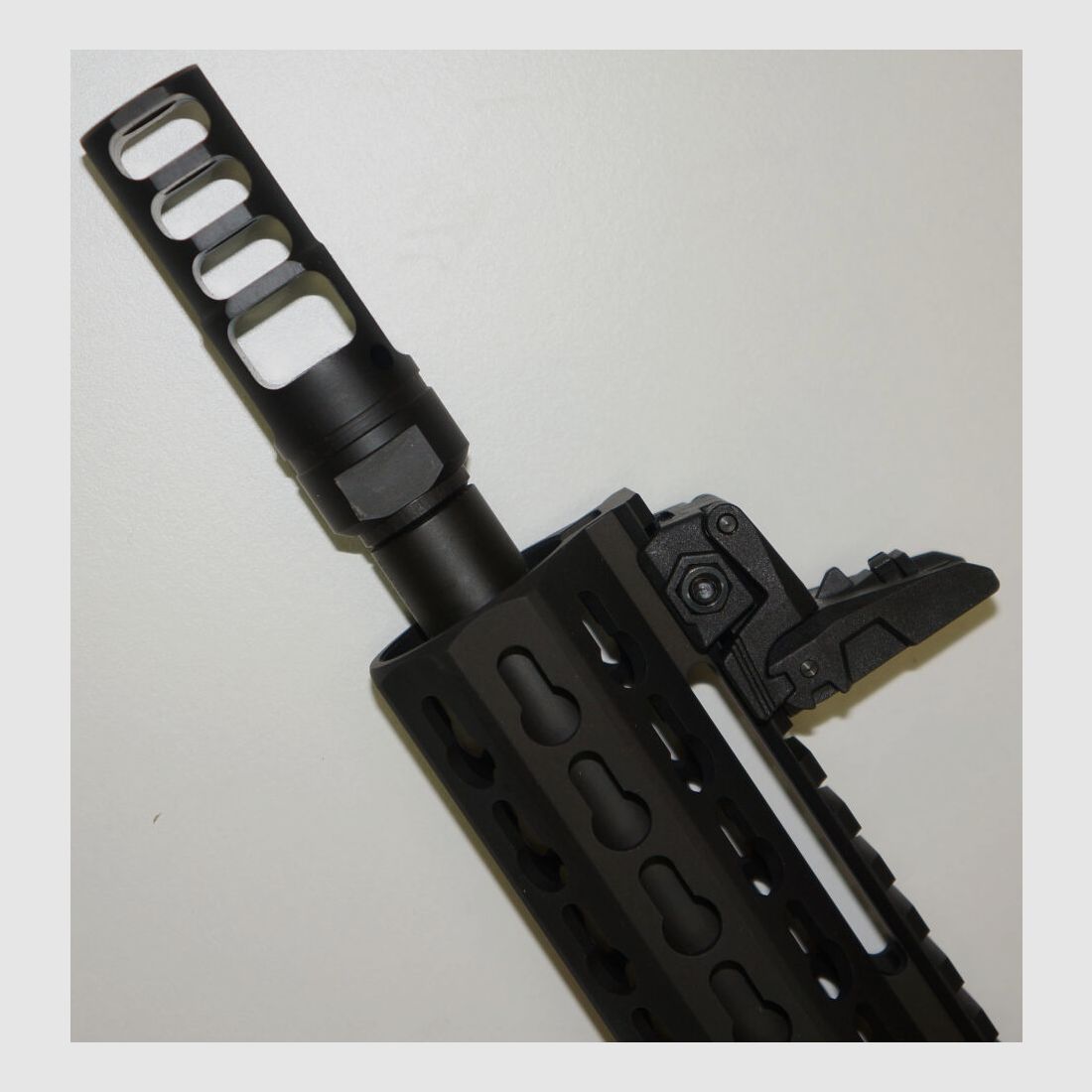 Schwaben Arms GmbH/GWMH Selbstladebüchse GWMH SPC-HUNTER A4 17" (SWISS PISTOL CARBINE) BLACK Kal.9x19 AR15 Glock Magazin