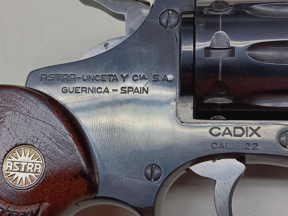 Astra Unceta - Guernica Spain Cadix