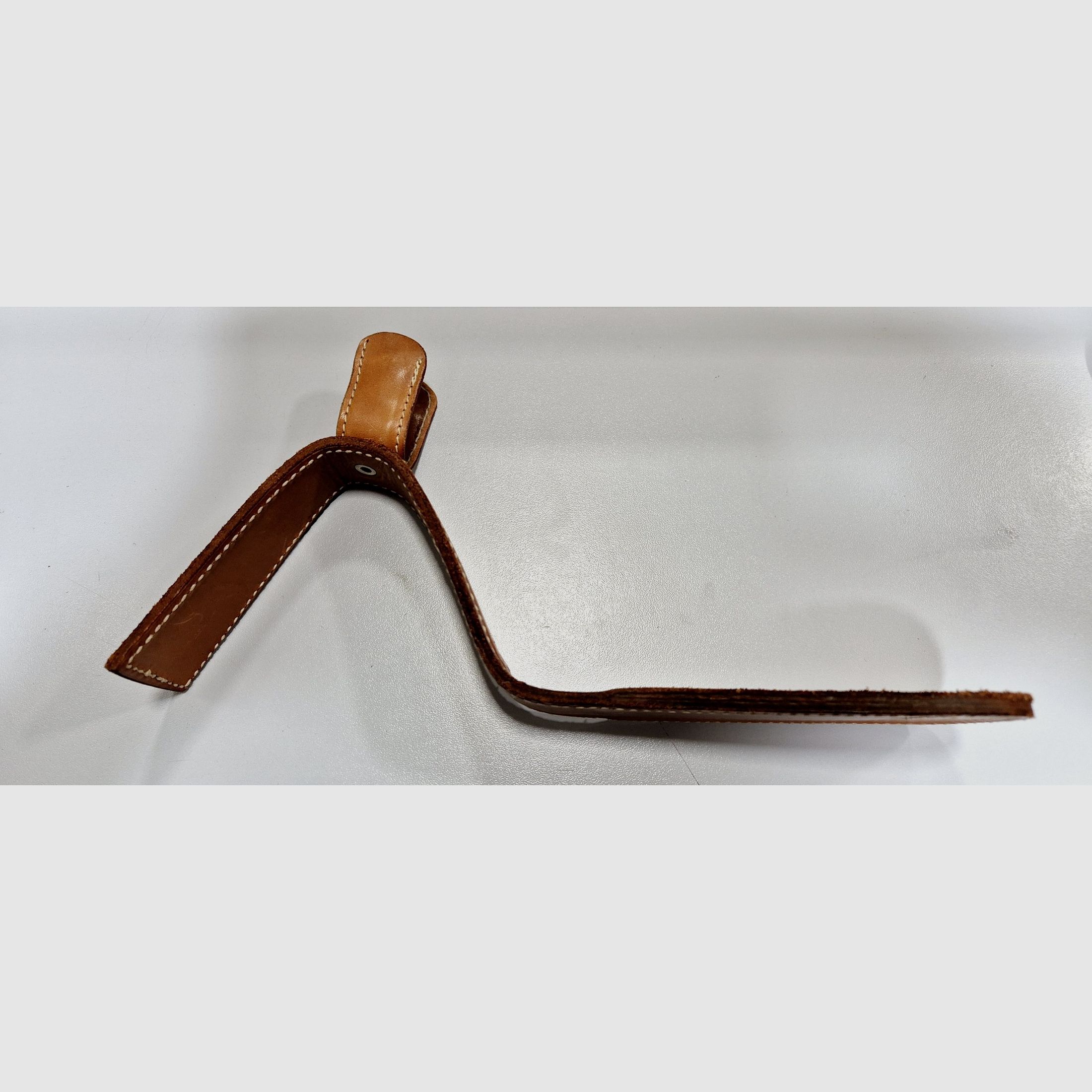 Pistolenhalter aus Leder, Bild 2 von 4