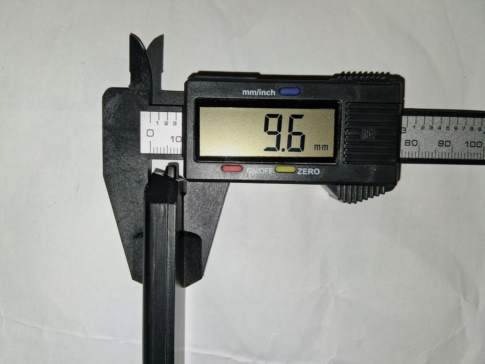 2 Magazine für CO2 Pistole Kal. 4,5 mm BB (??? Beretta Elite II, Swiss Arms P84, Smith & Wesson M&P 40, Umarex MCP / UX TDP / XBG, Borner M84 / 3000 / Sport 306 ???)