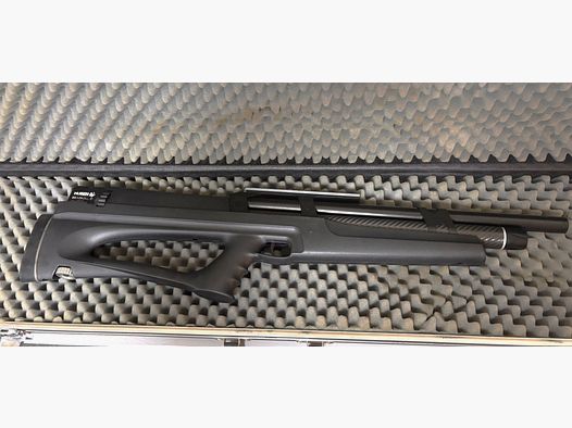 HUBEN K1 in .22 NEW Bought about 1 year ago, since then stored in case!