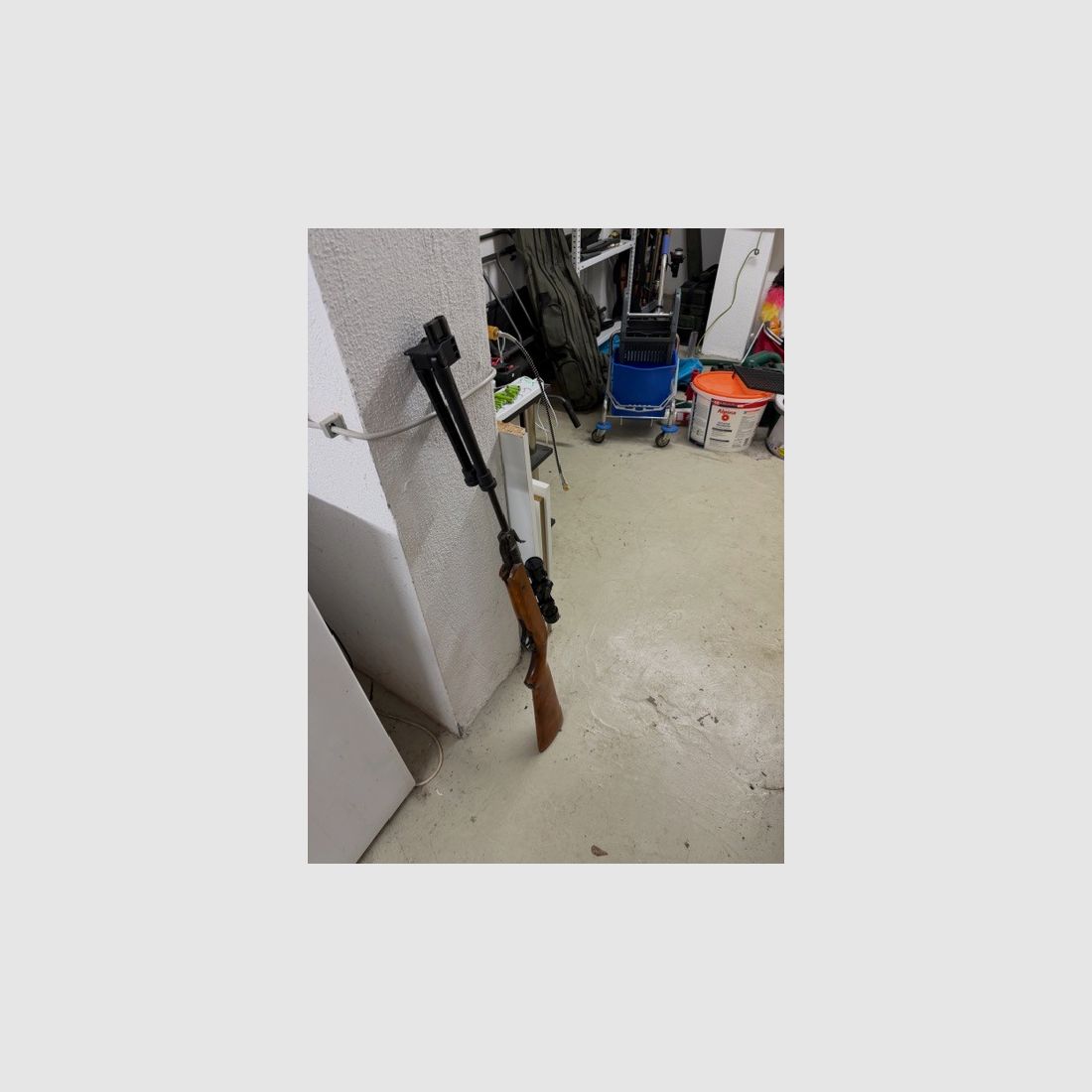 Luchtgeweer Cal. 1,77   4,5 mm. Richtkijker, bipod en koffer