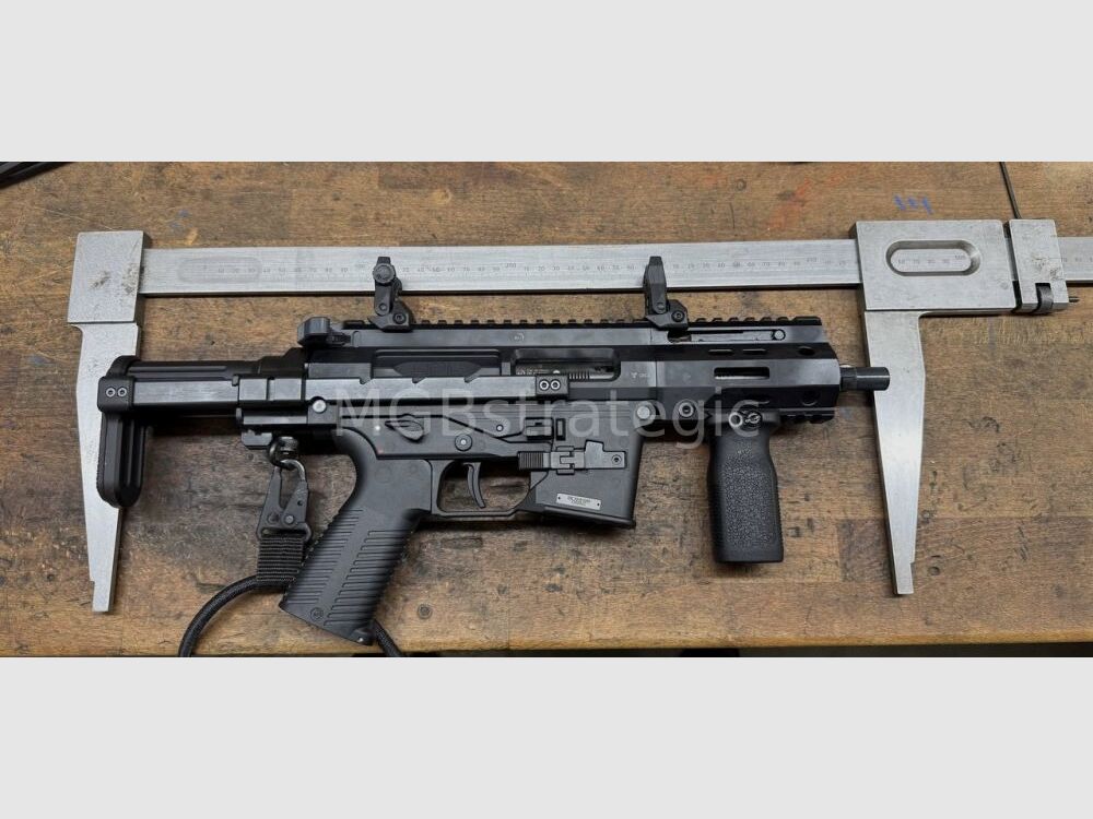 B&T AG SPC9 PDW G - halbautom. Pistole 9mmLuger Lower für Glock 9mm Magazine