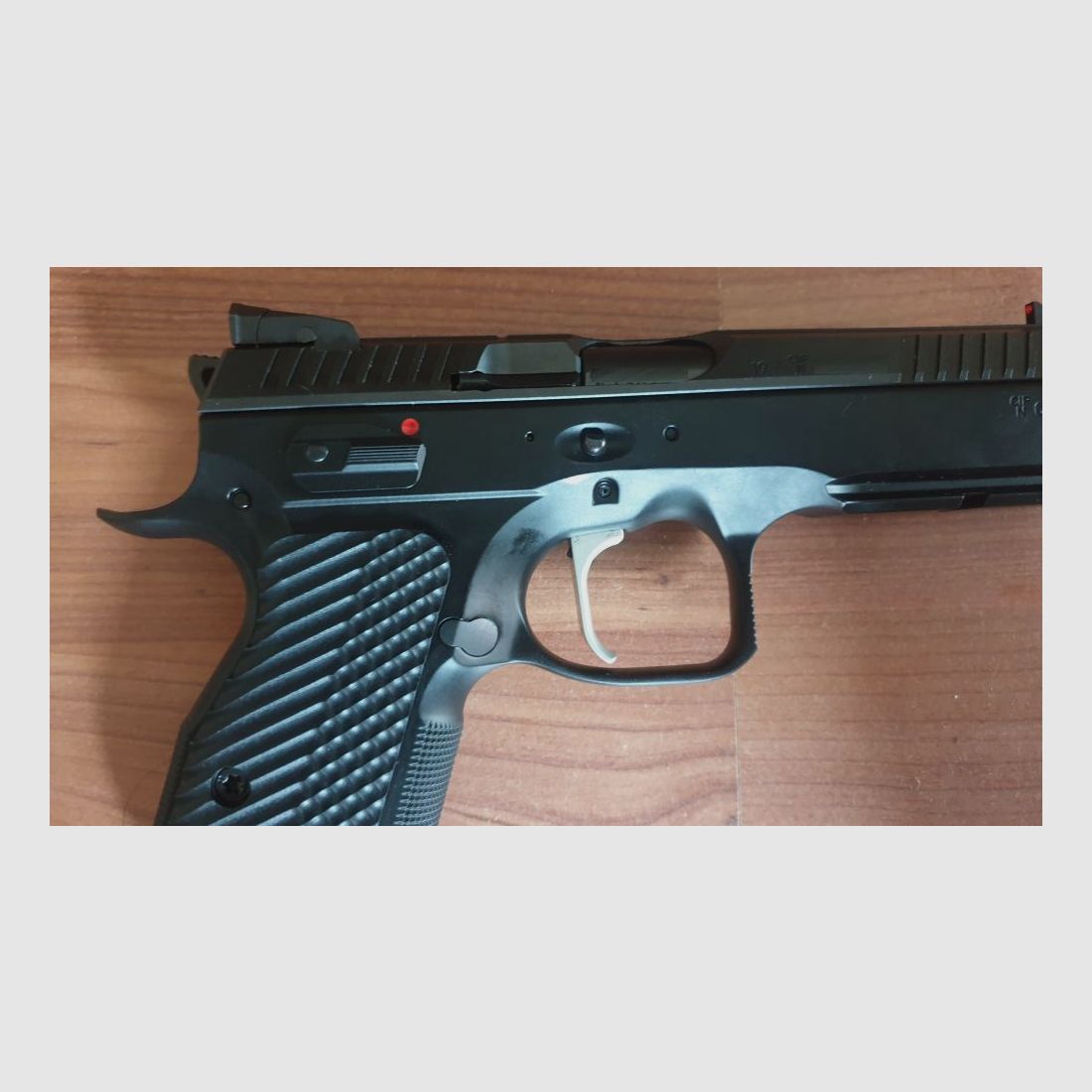 -CZ- Shadow 2 single action only 1291g