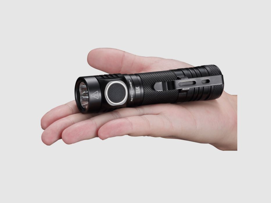 Nitecore E4K Taschenlampe 4400 Lumen, Bild 5 von 6