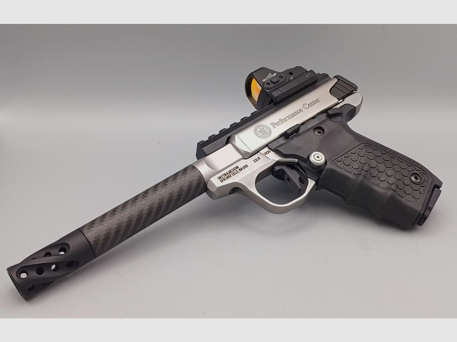 Smith & Wesson Performance Center SW22 Victory Target – .22 lfb / .22 LR mit Carbon-Lauf und Red-Dot-Visier