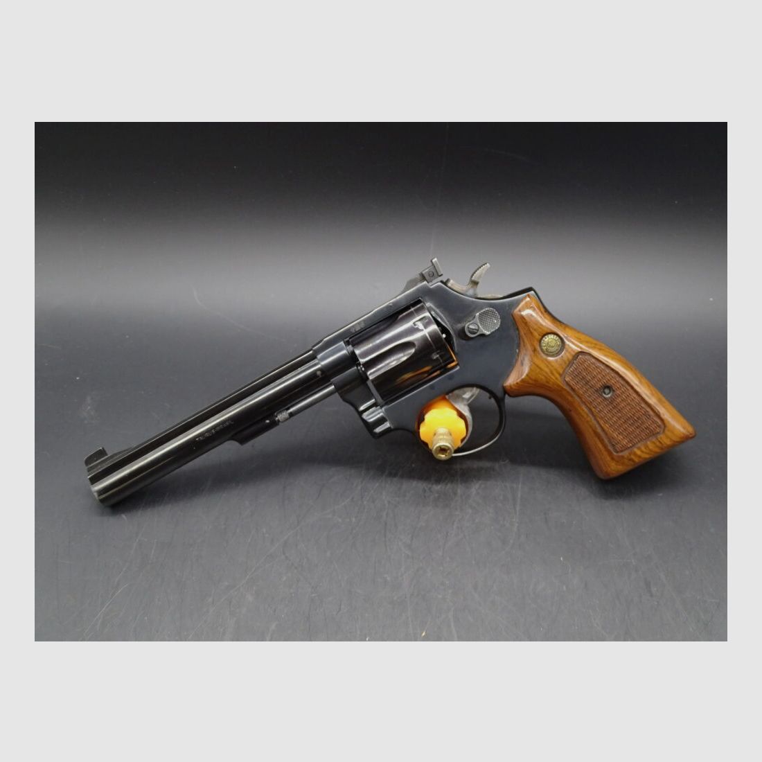 Taurus Revolver caliber .22lr 6"