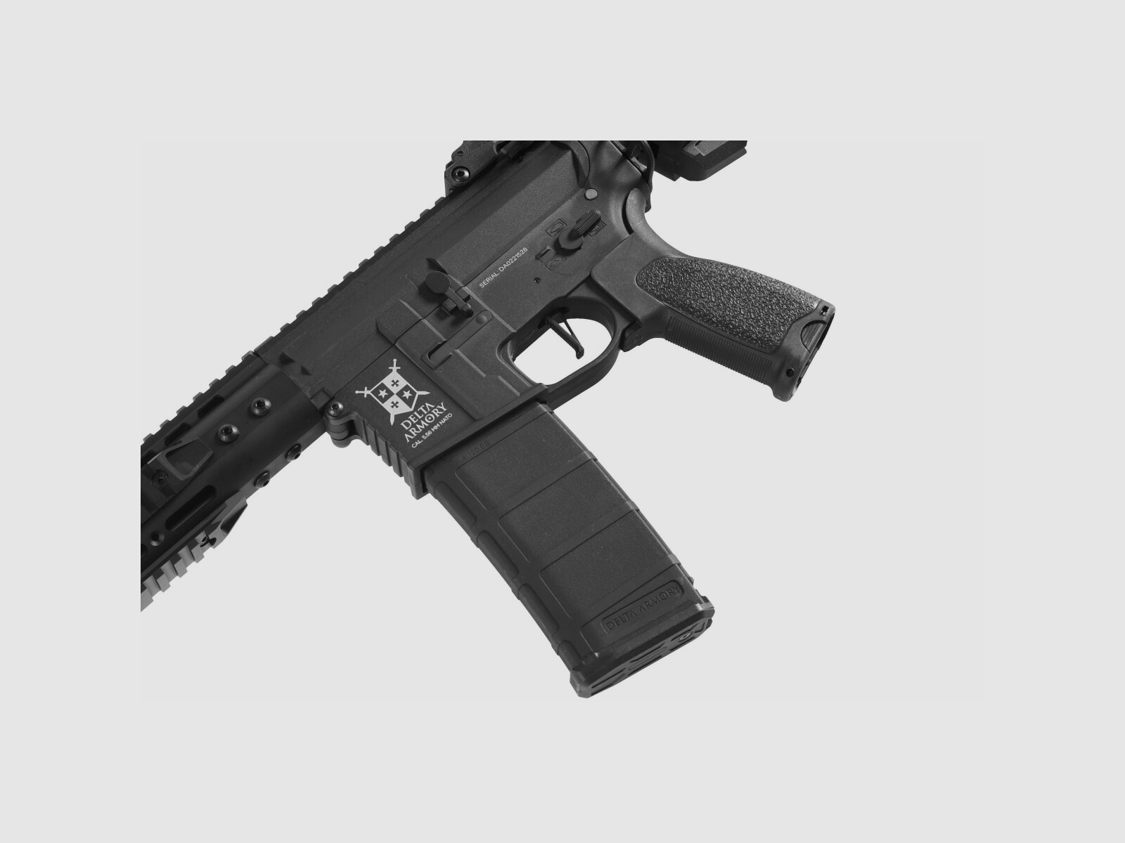 AR15 KeyMod 8 Zoll Rail BRAVO Delta Armory Schwarz S-AEG Airsoft Gewehr Frei ab 18 Jahren