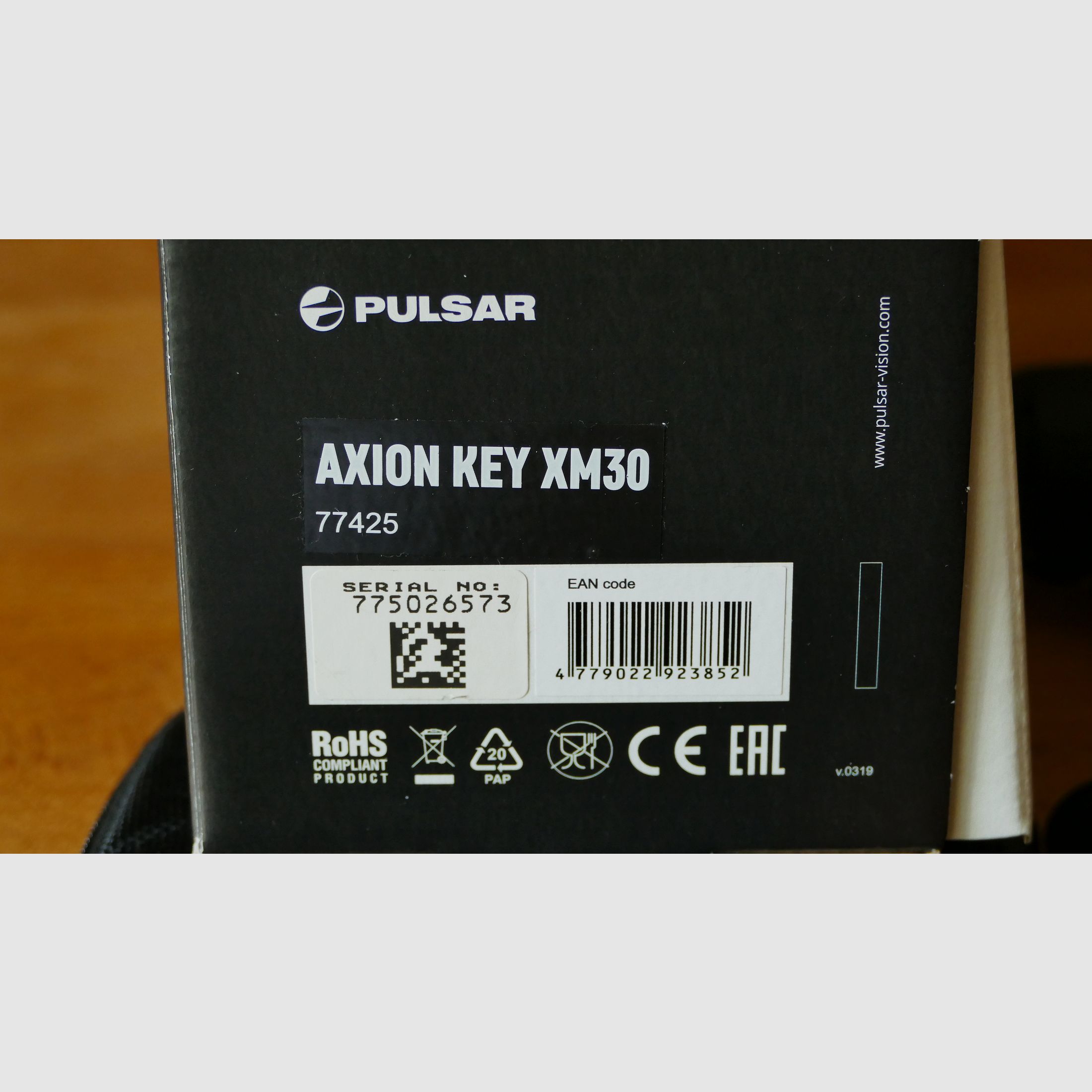Wärmebildkamera PULSAR Axion Key XM30 mit 4 Akkus / Originalverpackung / Ladegerät / Tasche / ....