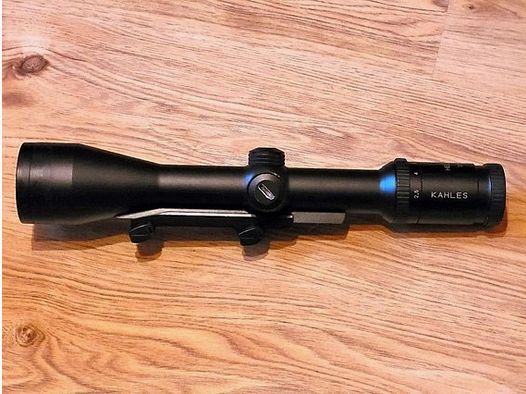 Kahles Helia CSX 2,5-10x50, Absehen 4 mit Leuchtpunkt und Blaser Sattelmontoge