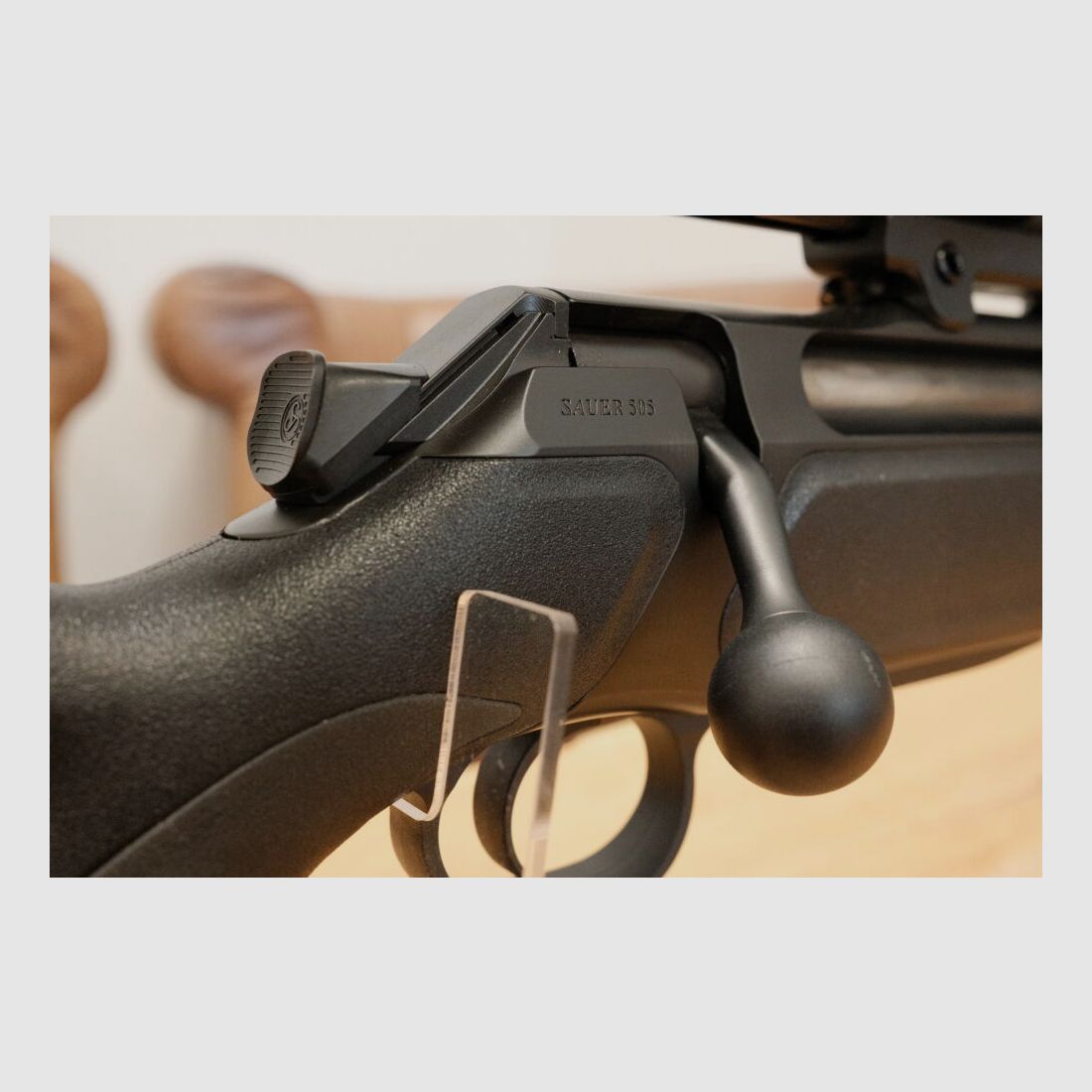 Sauer & Sohn Sauer 505 Synchro XT with Leica ZF