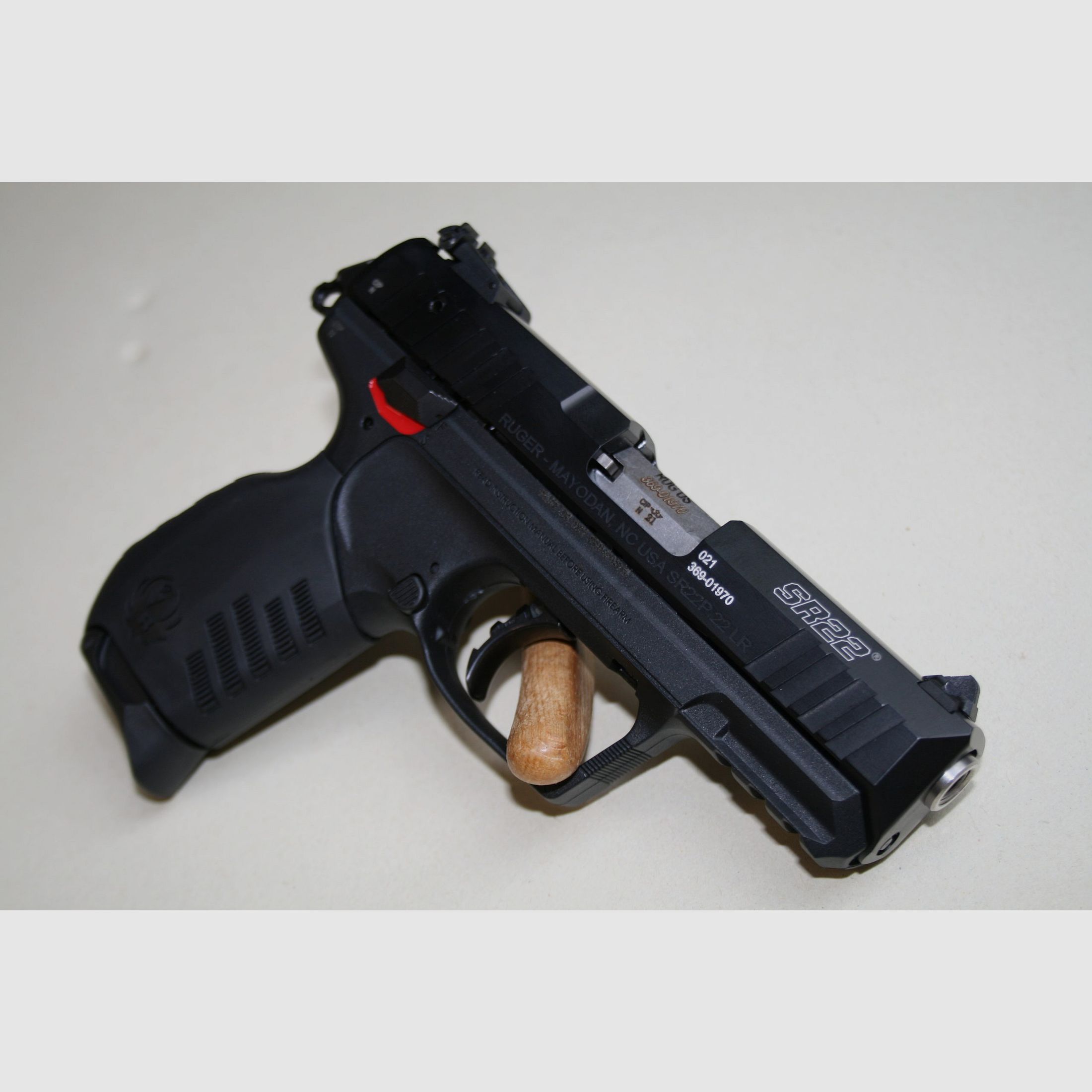 Pistolet Ruger SR 22 PBT Bronzé fileté Cal 22 Lr, image 3 sur 6