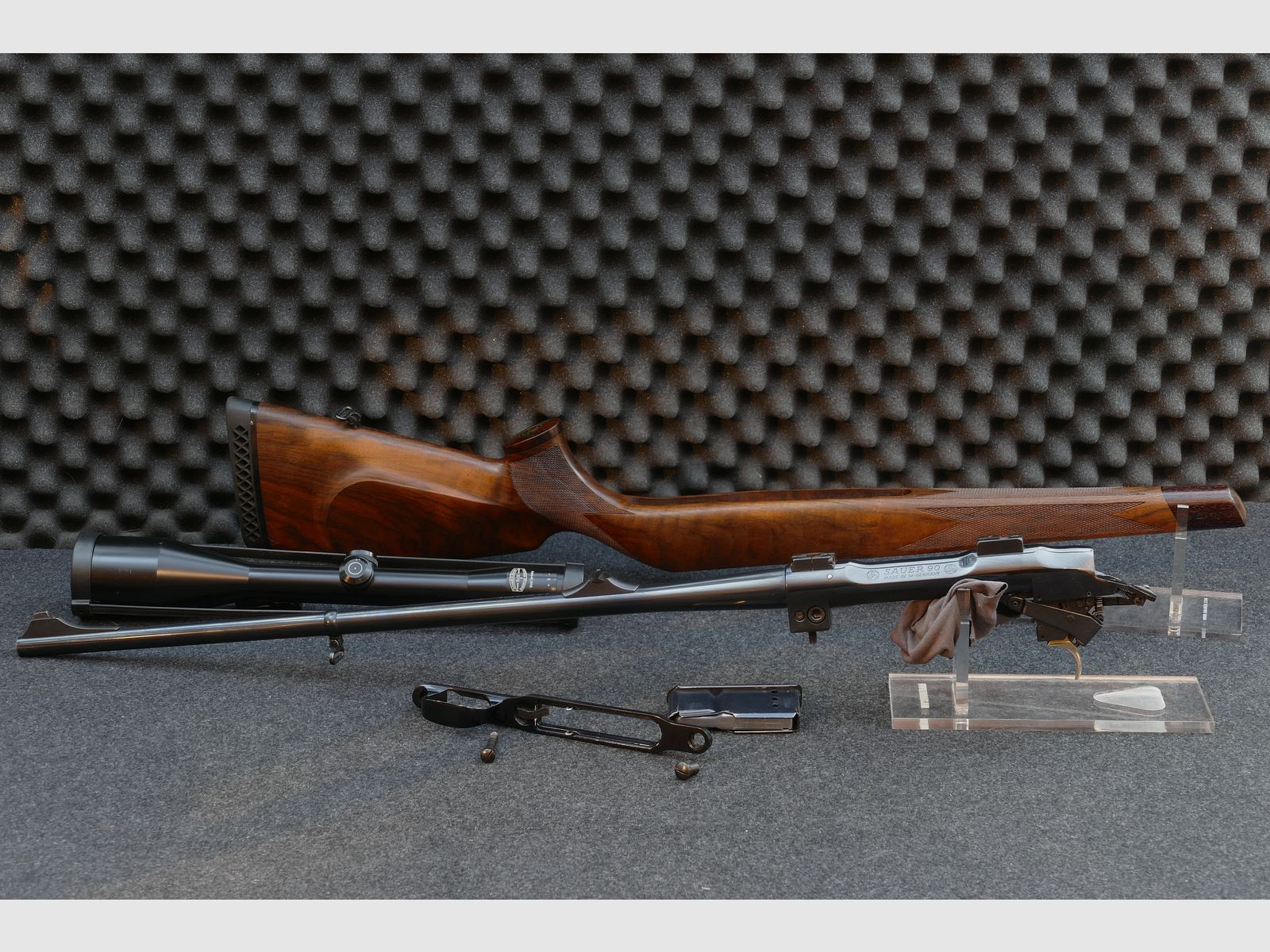 Sauer (Eckernförde) model 90, .30-06Spr – lepsza klasa drewna - Wspaniały stan