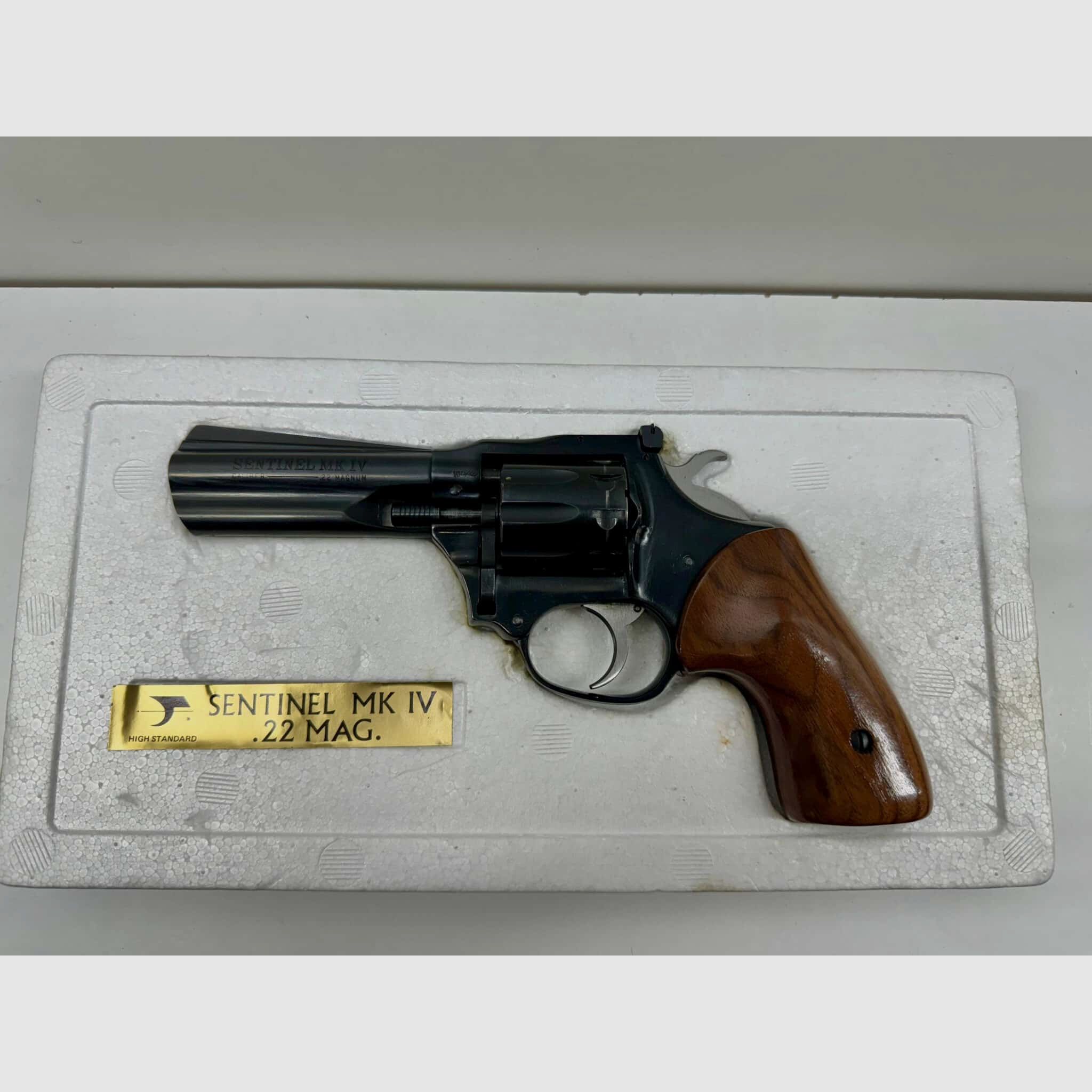 HIGH STANDARD Mod. Sentinel Mark IV .22 Win.Mag.