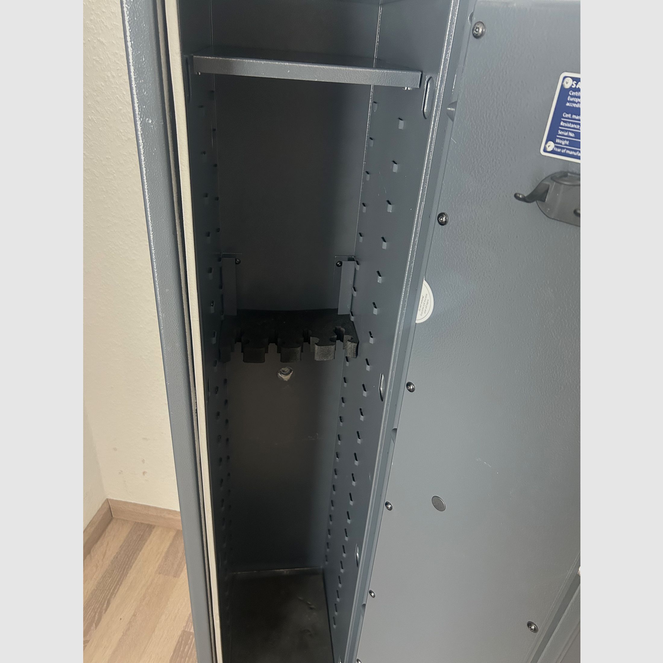 Armoire à armes Classe 0