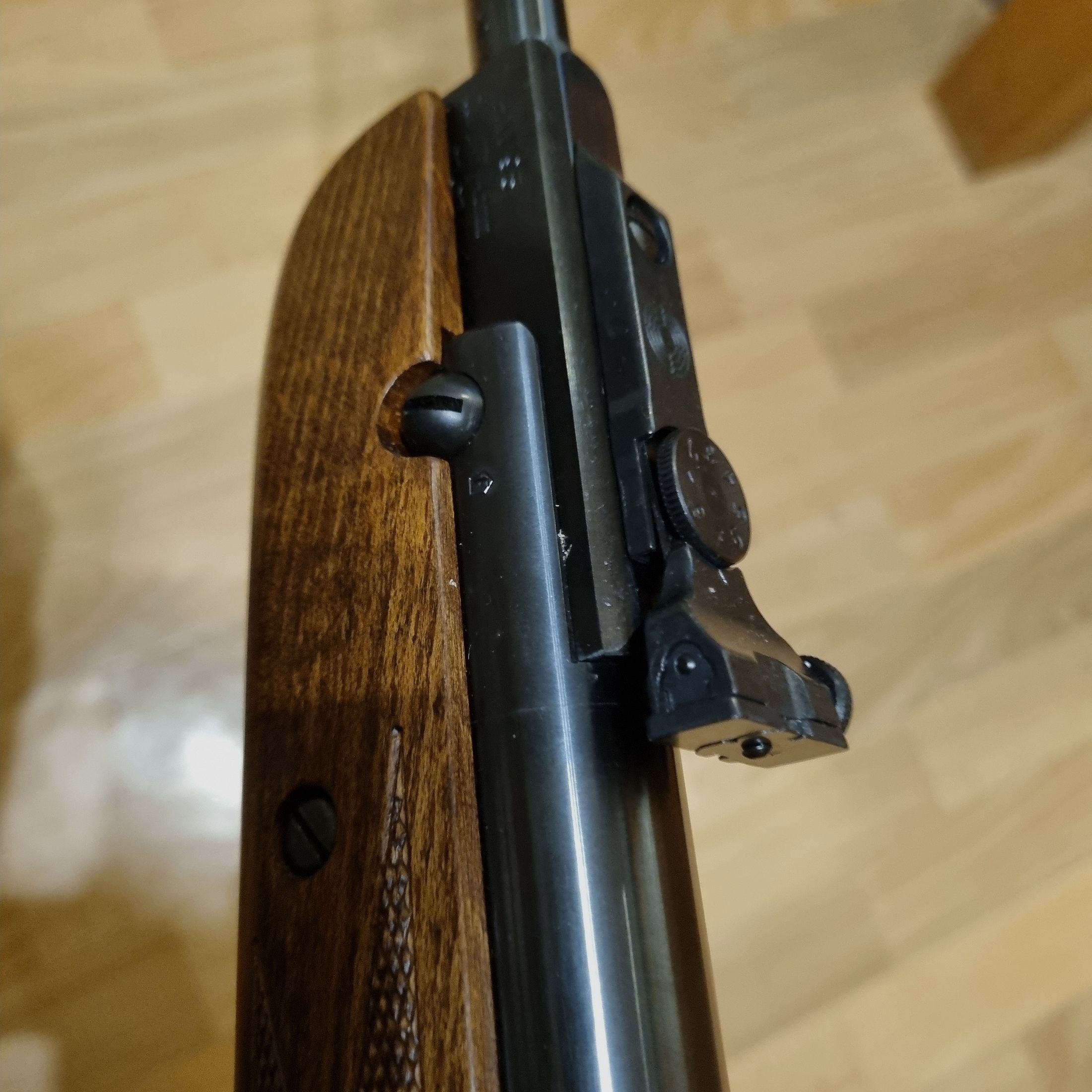 Weihrauch HW 95 LUXUS, 4,5 mm/ auswechselbare Kornblätter, ZF Walther 3-9x40