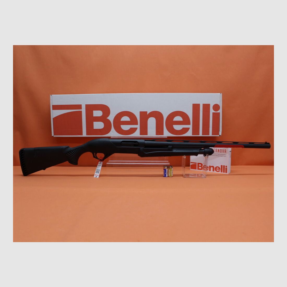 Benelli VsRep.Flinte 12/89 Benelli SuperNova Jagd (Vorderschaftrepetierflinte) 24"/61cm Lauf/ Multichoke